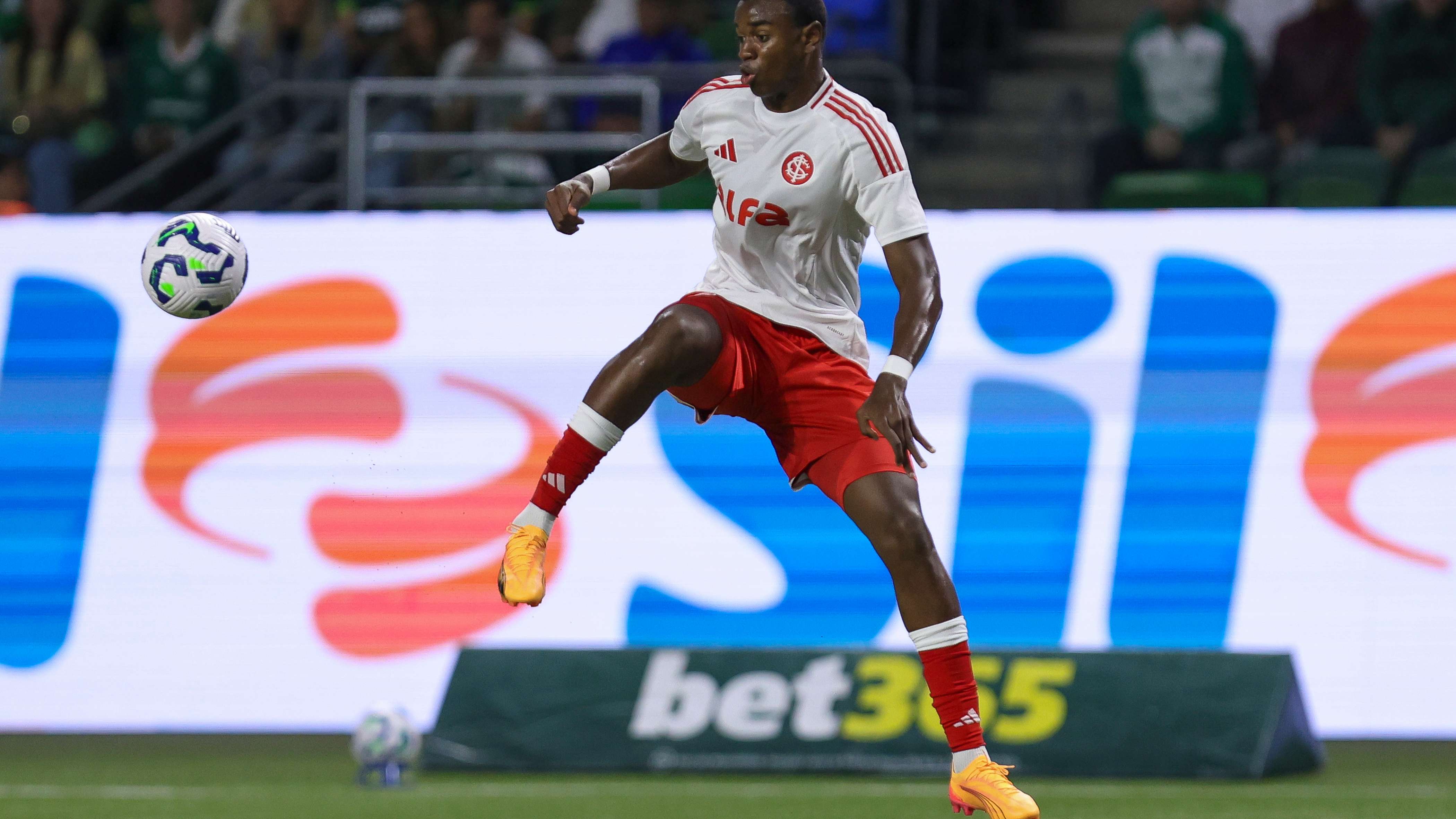 Palmeiras v Internacional - Brasileirao 2025