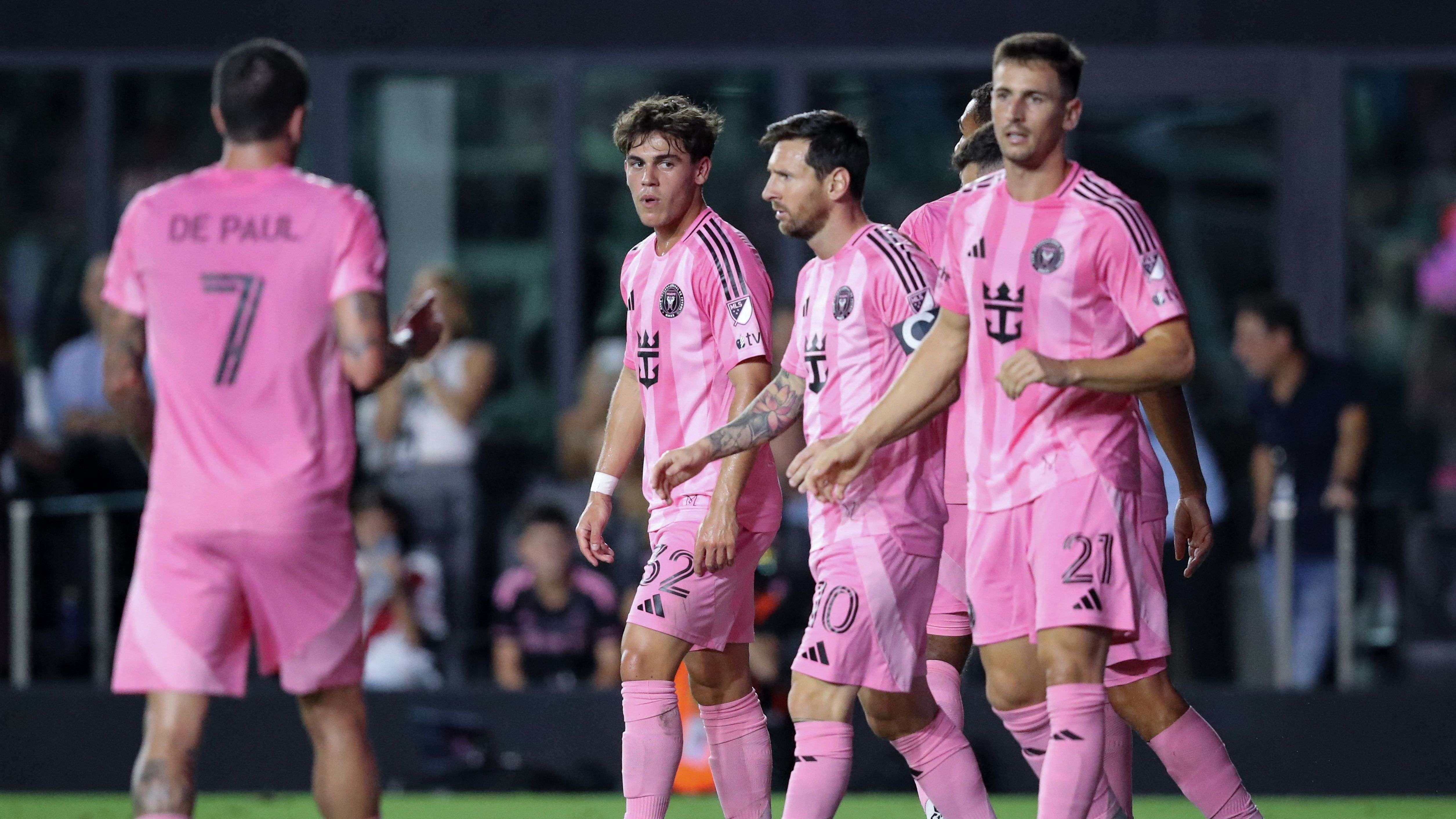 FBL-MLS-MIAMI-SEATTLE