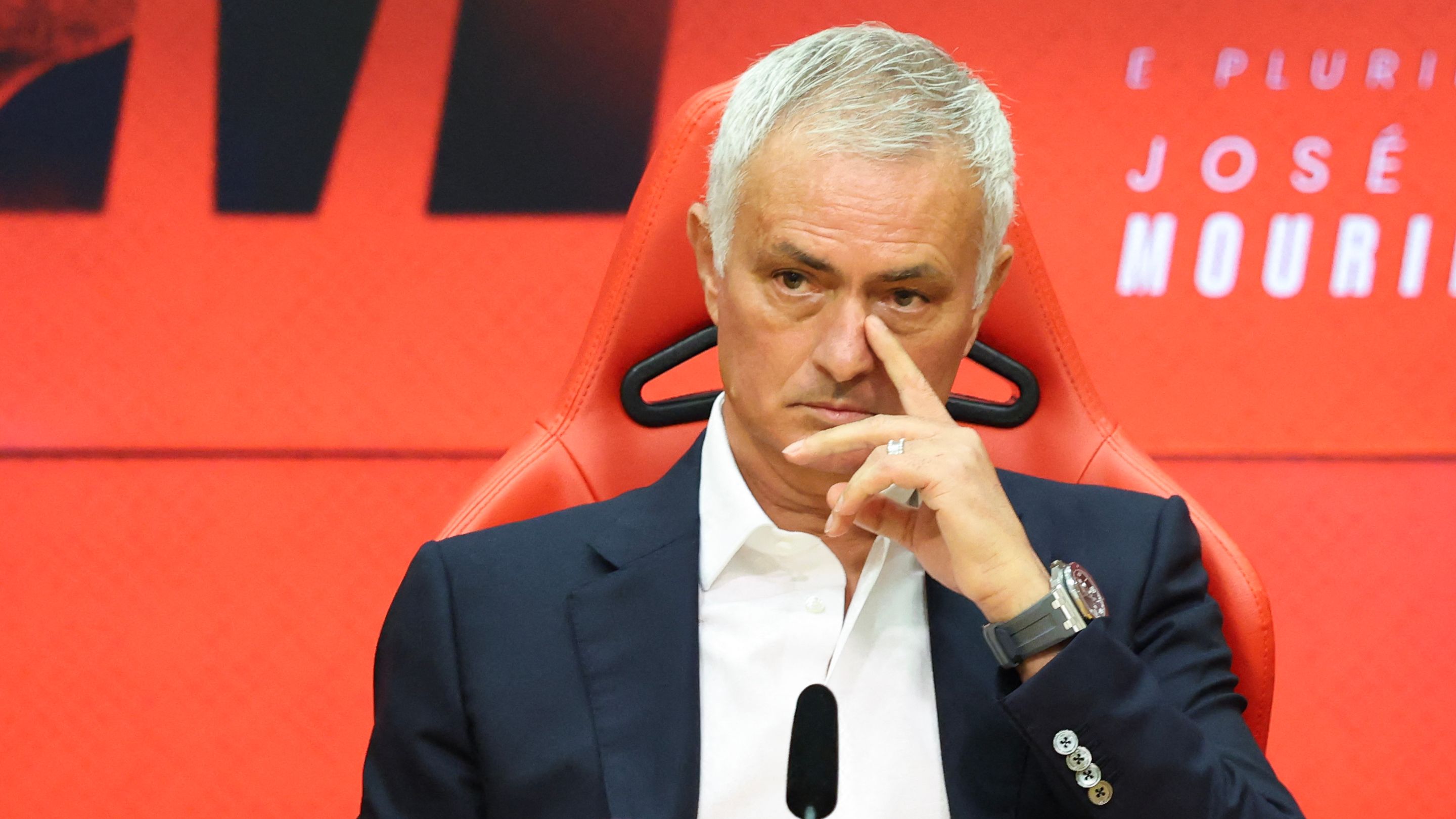 FBL-POR-LIGA-BENFICA-MOURINHO