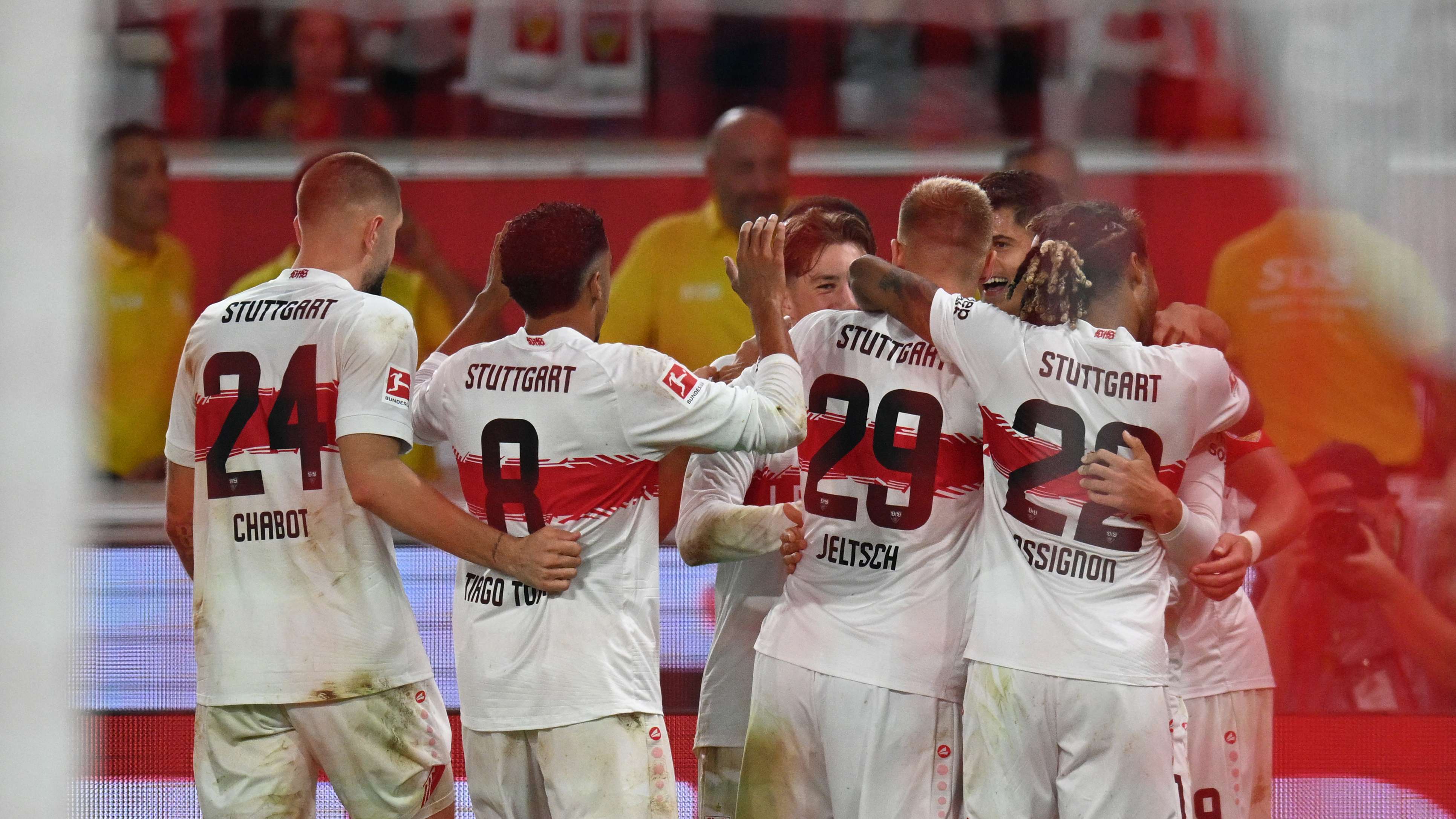 FBL-GER-BUNDESLIGA-STUTTGART-ST PAULI