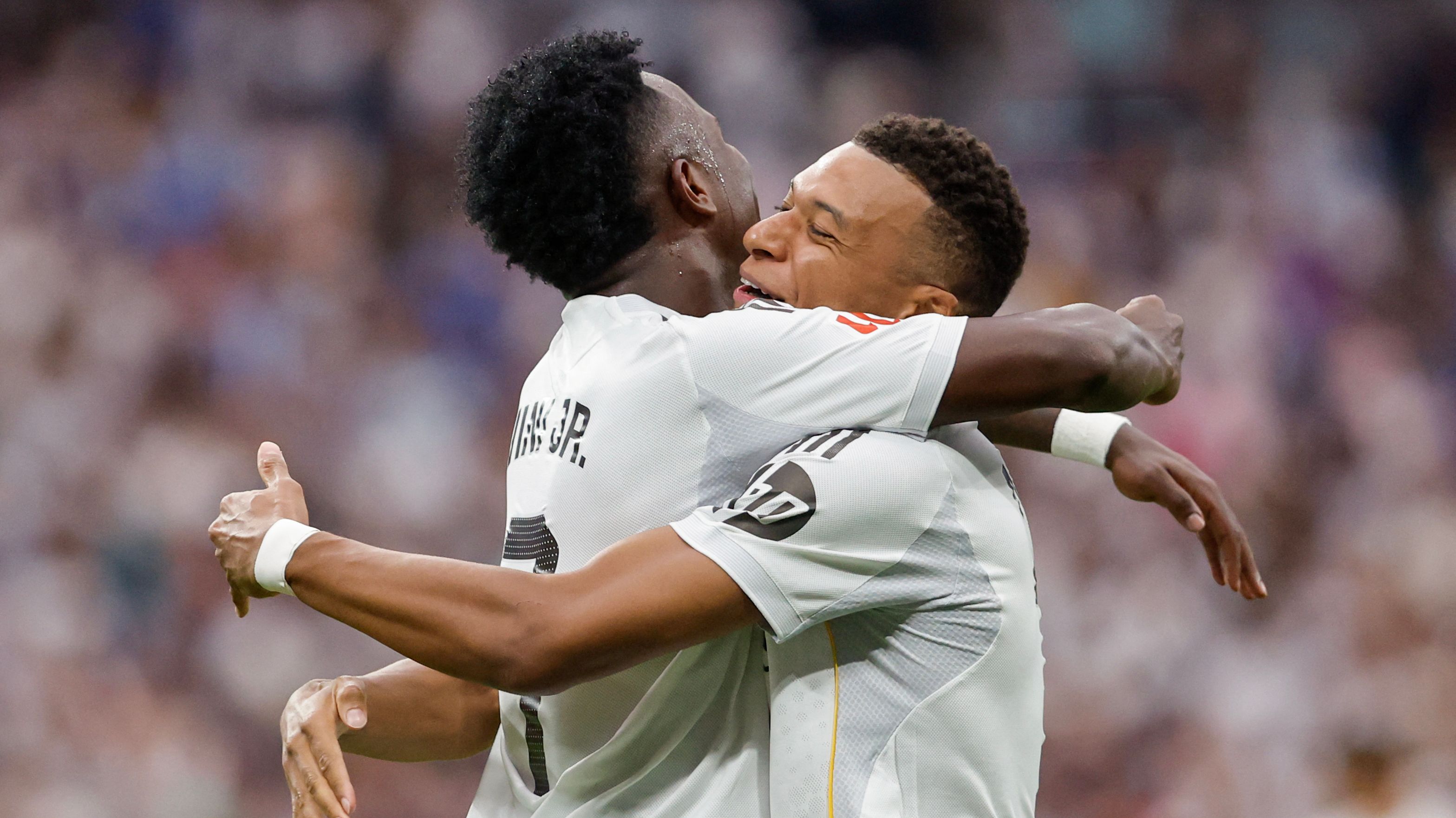 TOPSHOT-FBL-ESP-LIGA-REAL MADRID-ESPANYOL