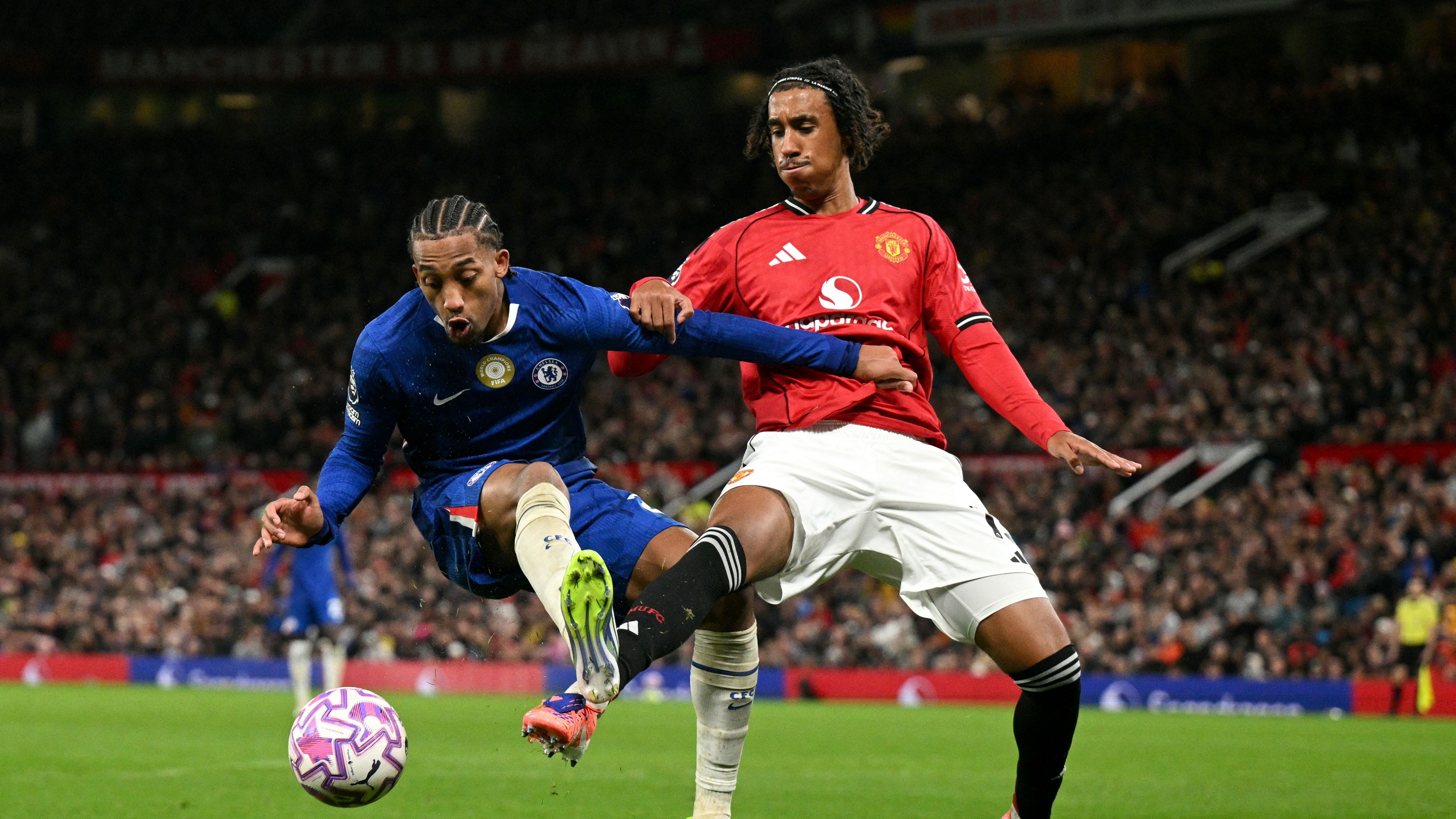 FBL-ENG-PR-MAN UTD-CHELSEA