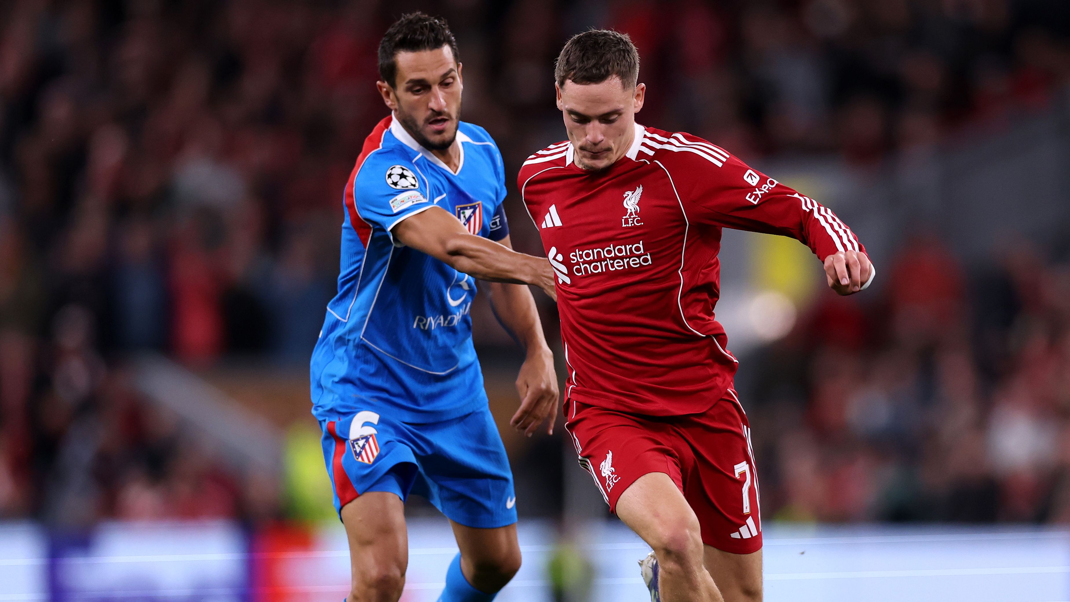Florian Wirtz en Anfield con la camiseta del Liverpool