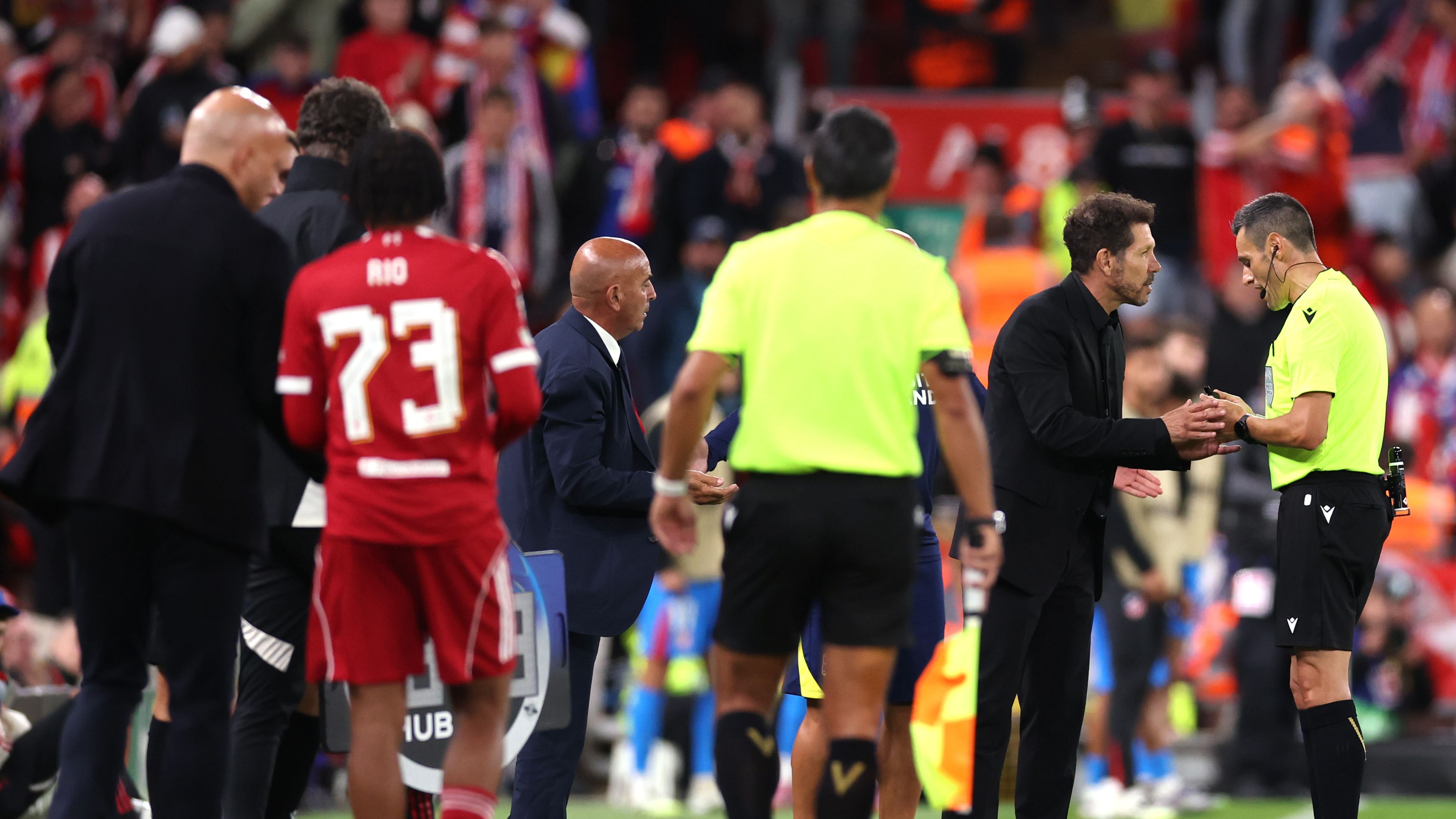 دييجو سيميوني أمام ليفربول