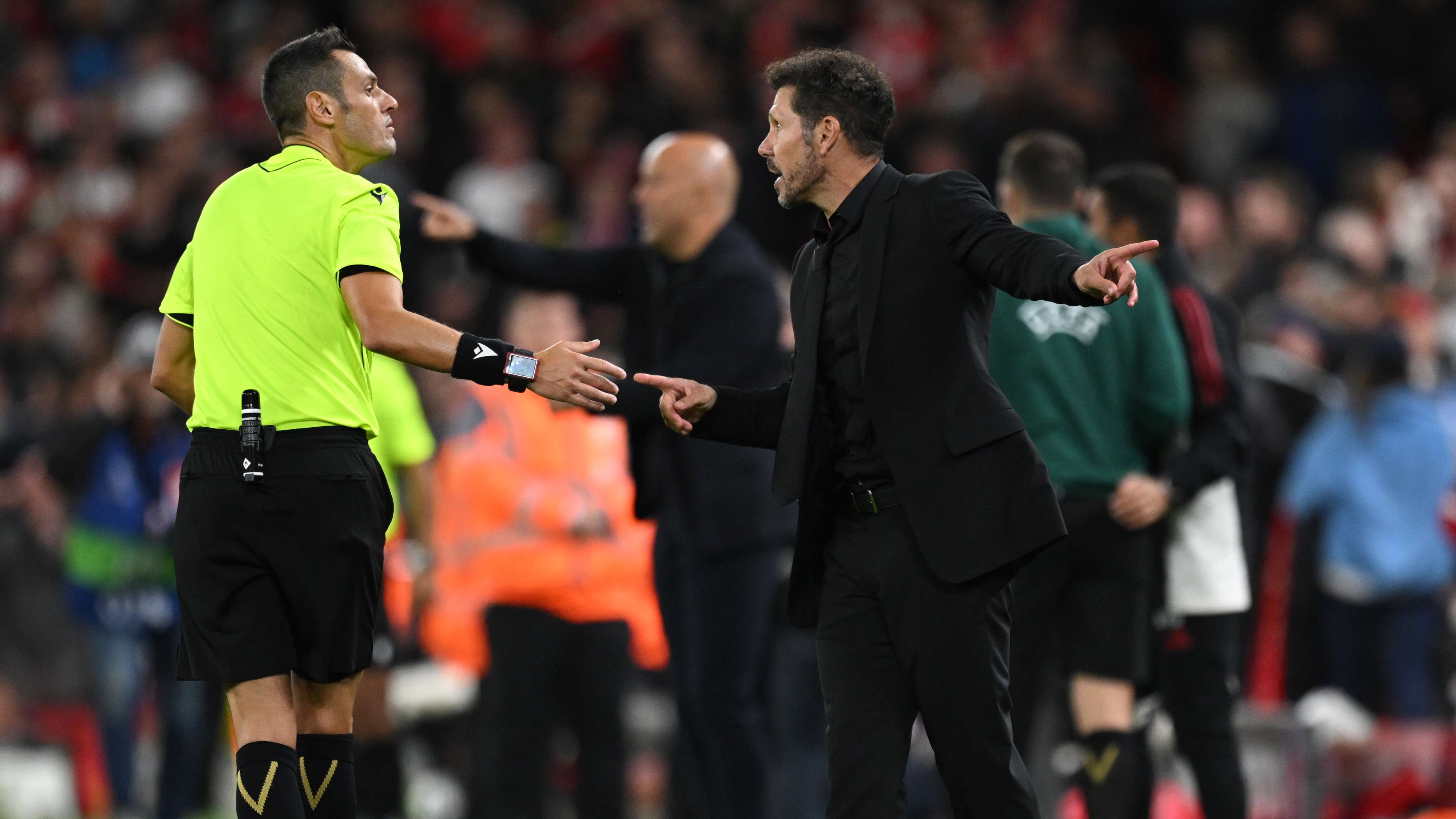 دييجو سيميوني أمام ليفربول