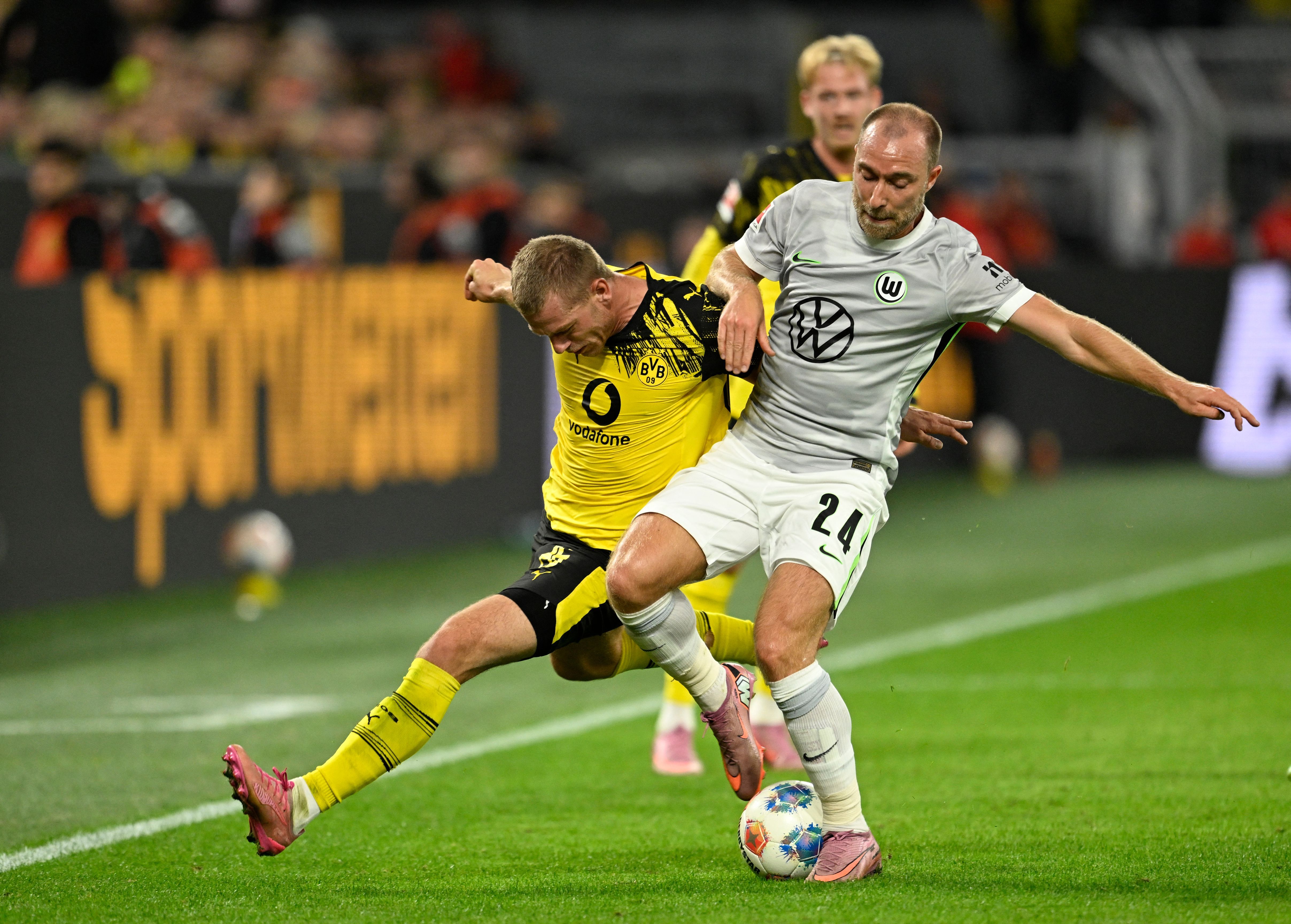 FBL-GER-BUNDESLIGA-DORTMUND-WOLFSBURG