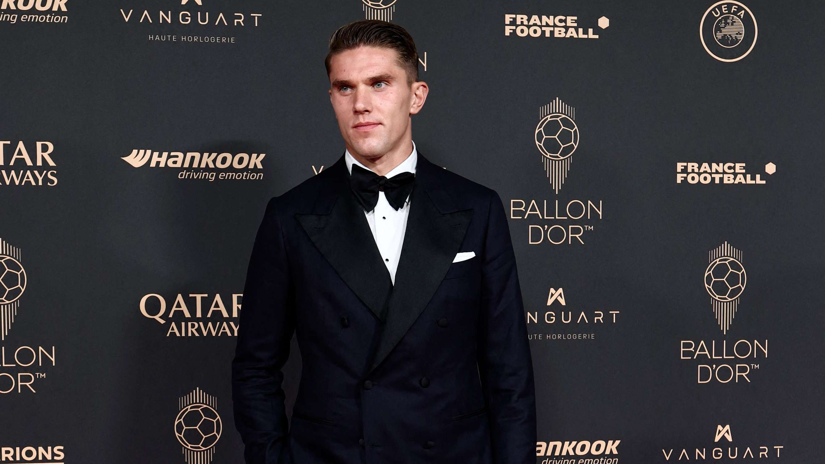 فيكتور جيوكيريس