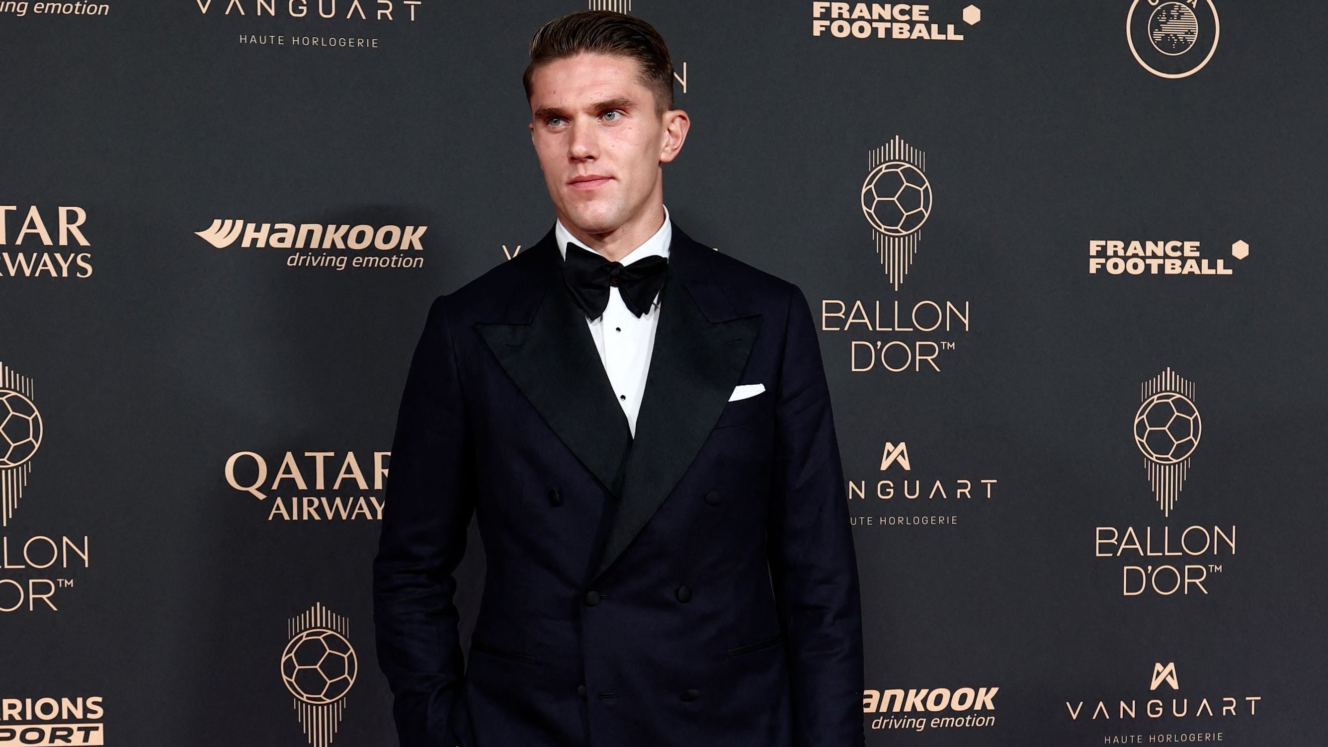 فيكتور جيوكيريس