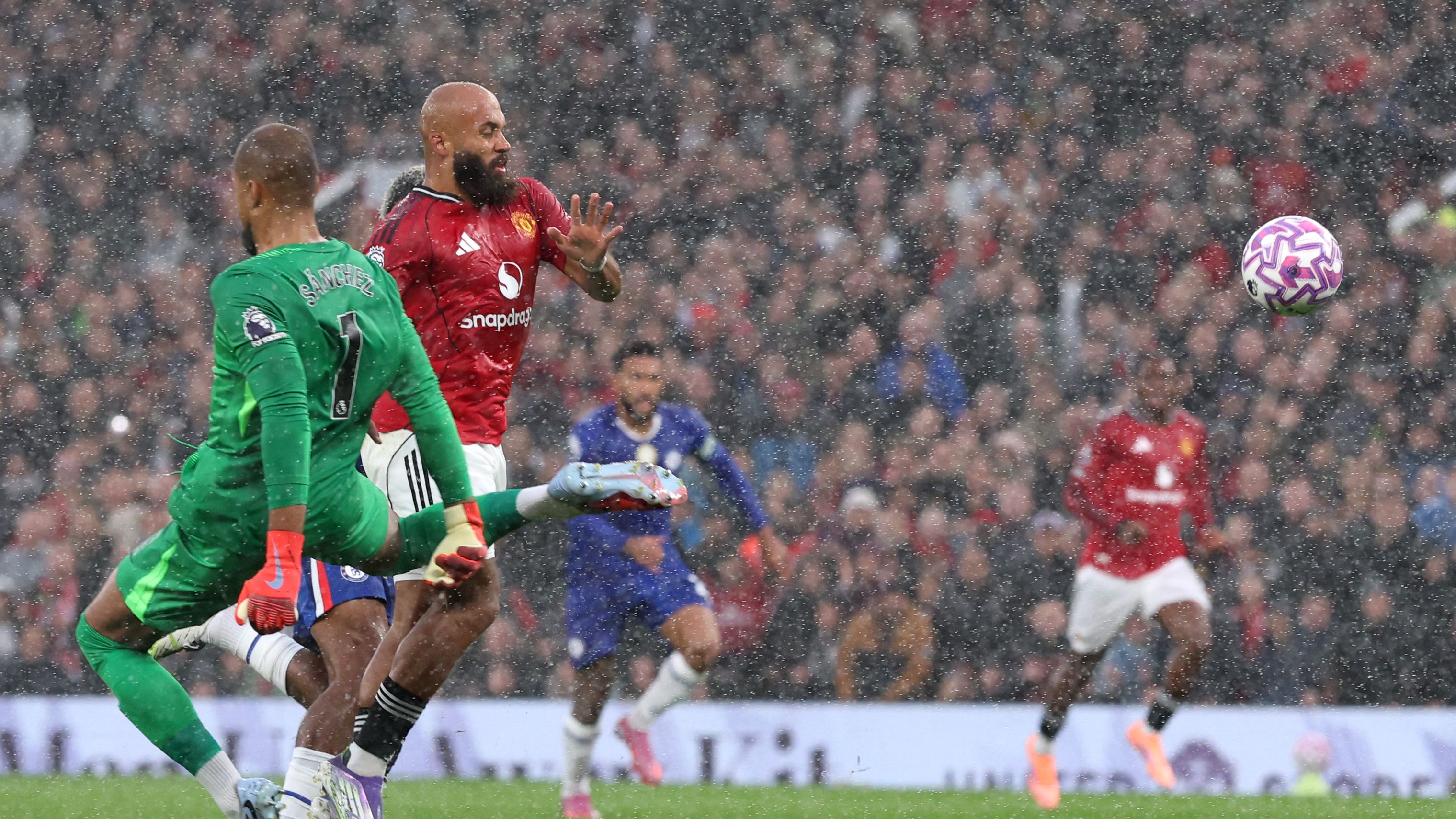 Manchester United v Chelsea - Premier League