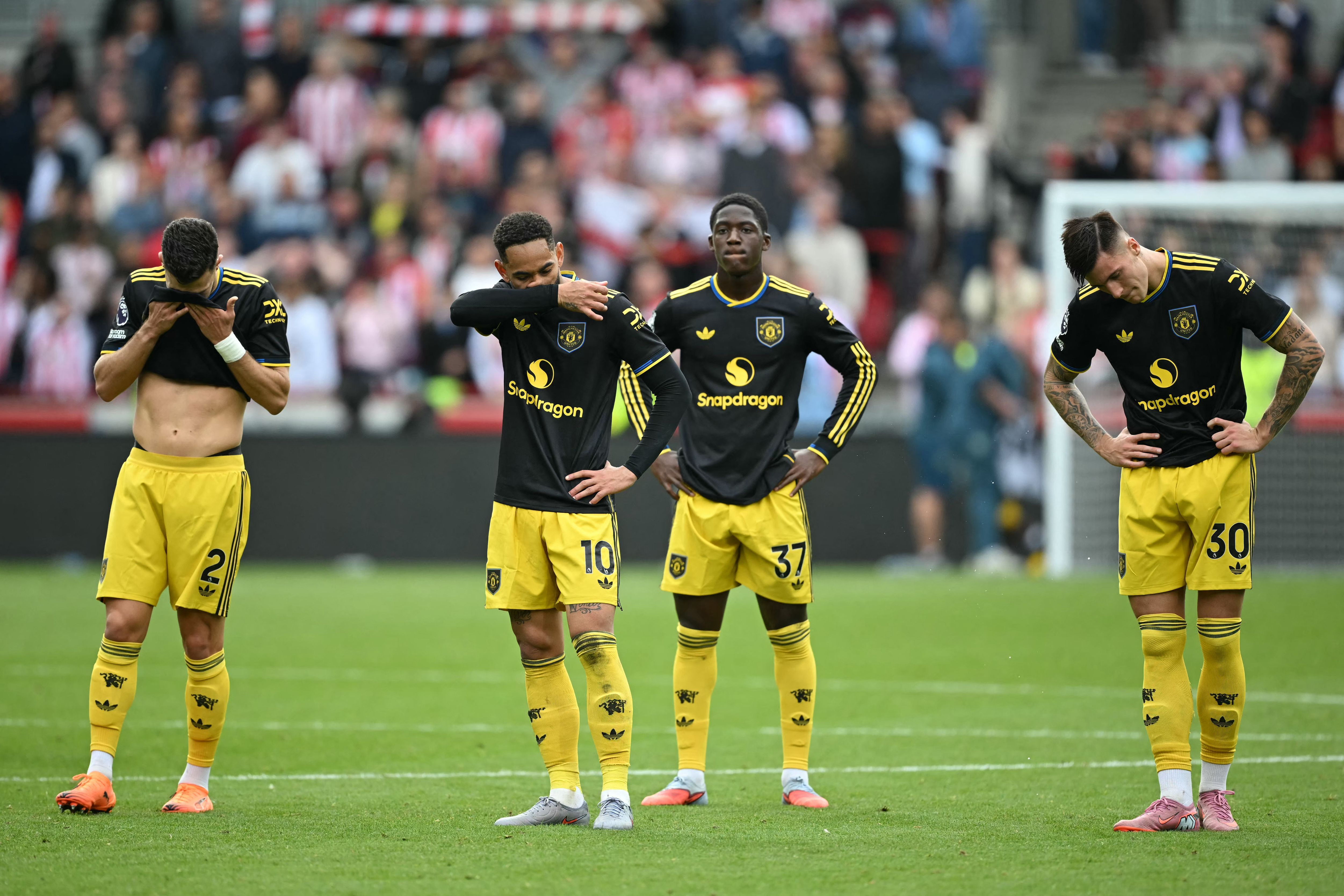TOPSHOT-FBL-ENG-PR-BRENTFORD-MAN UTD
