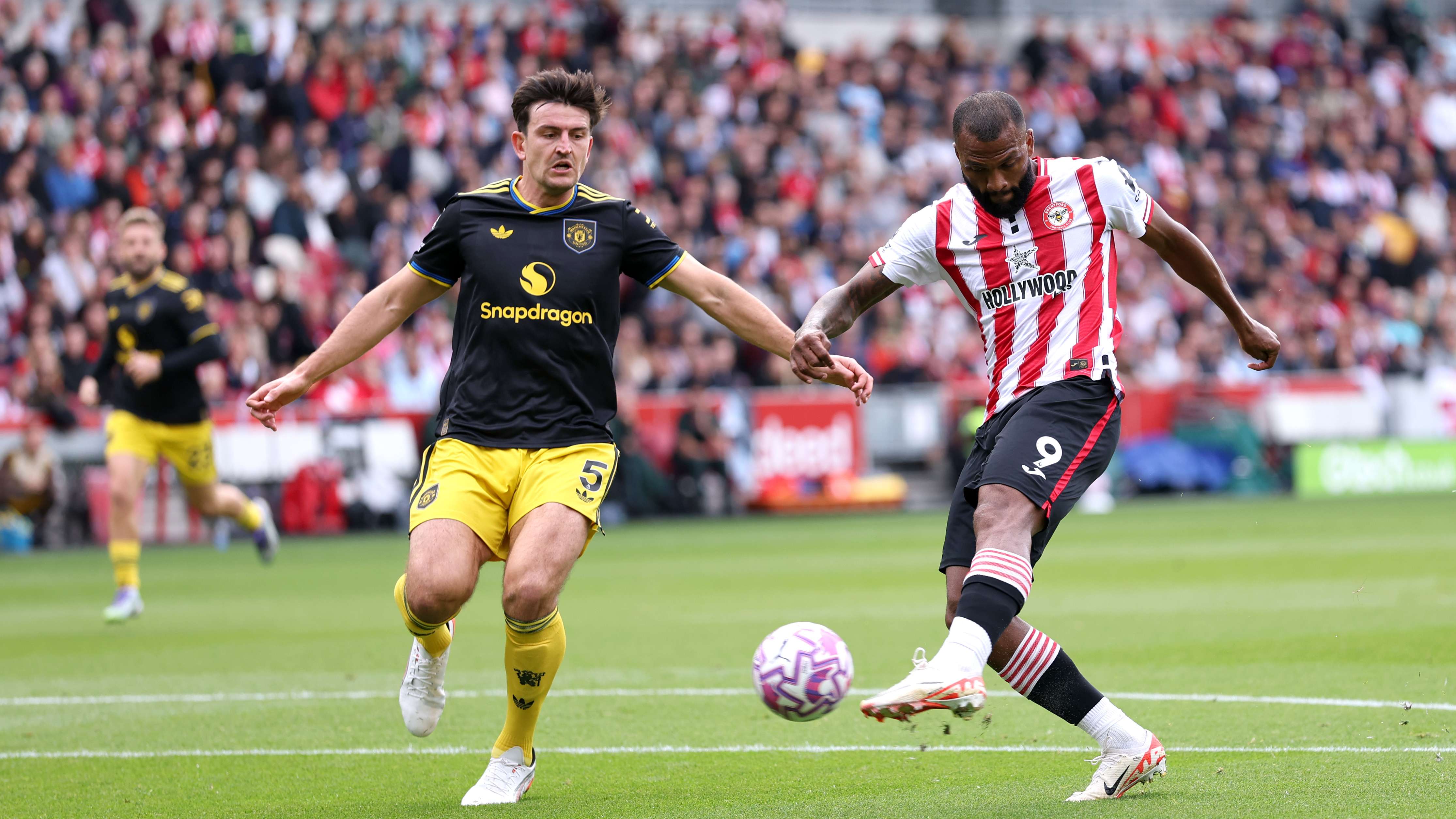 Brentford v Manchester United - Premier League