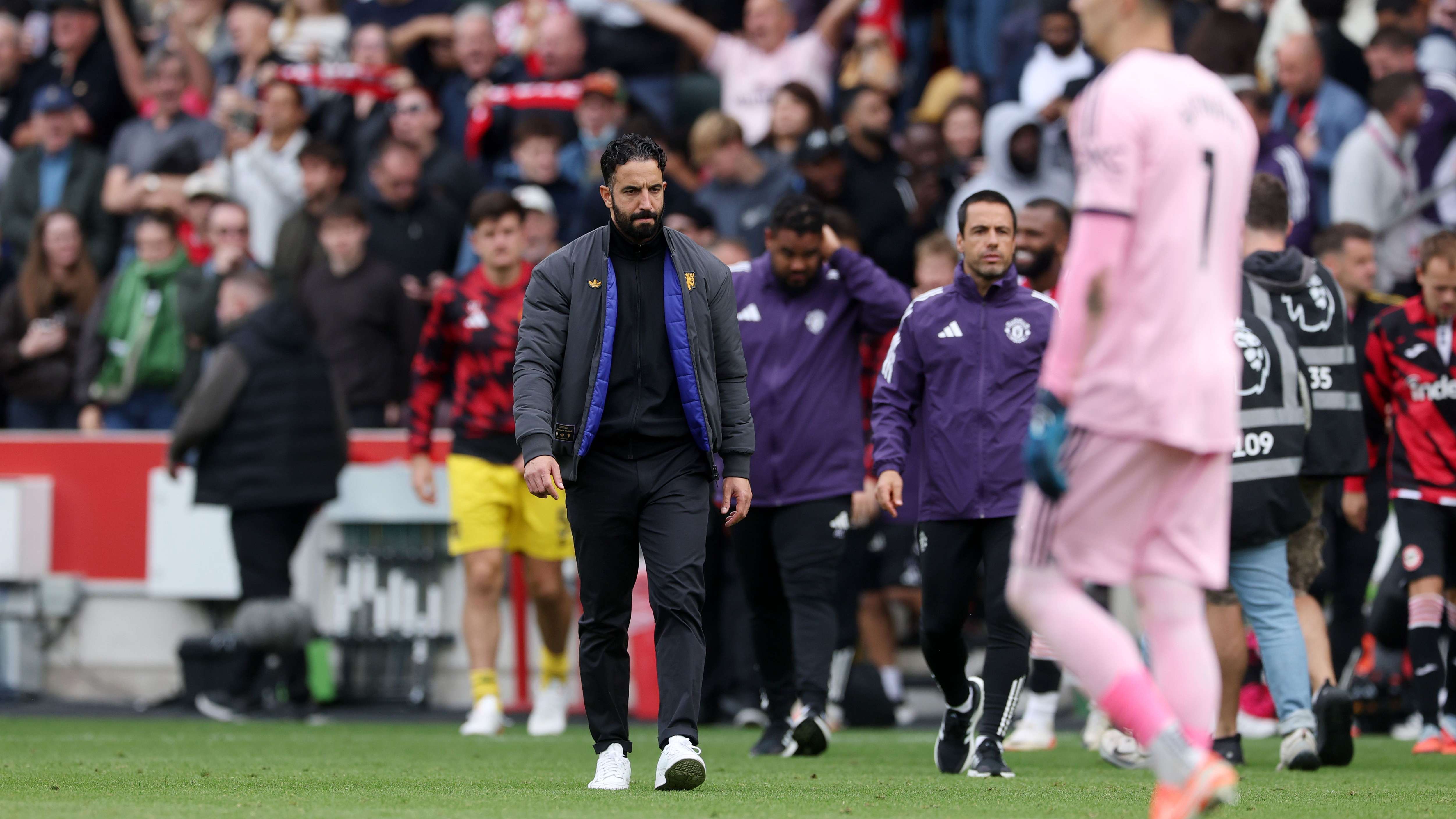 Brentford v Manchester United - Premier League
