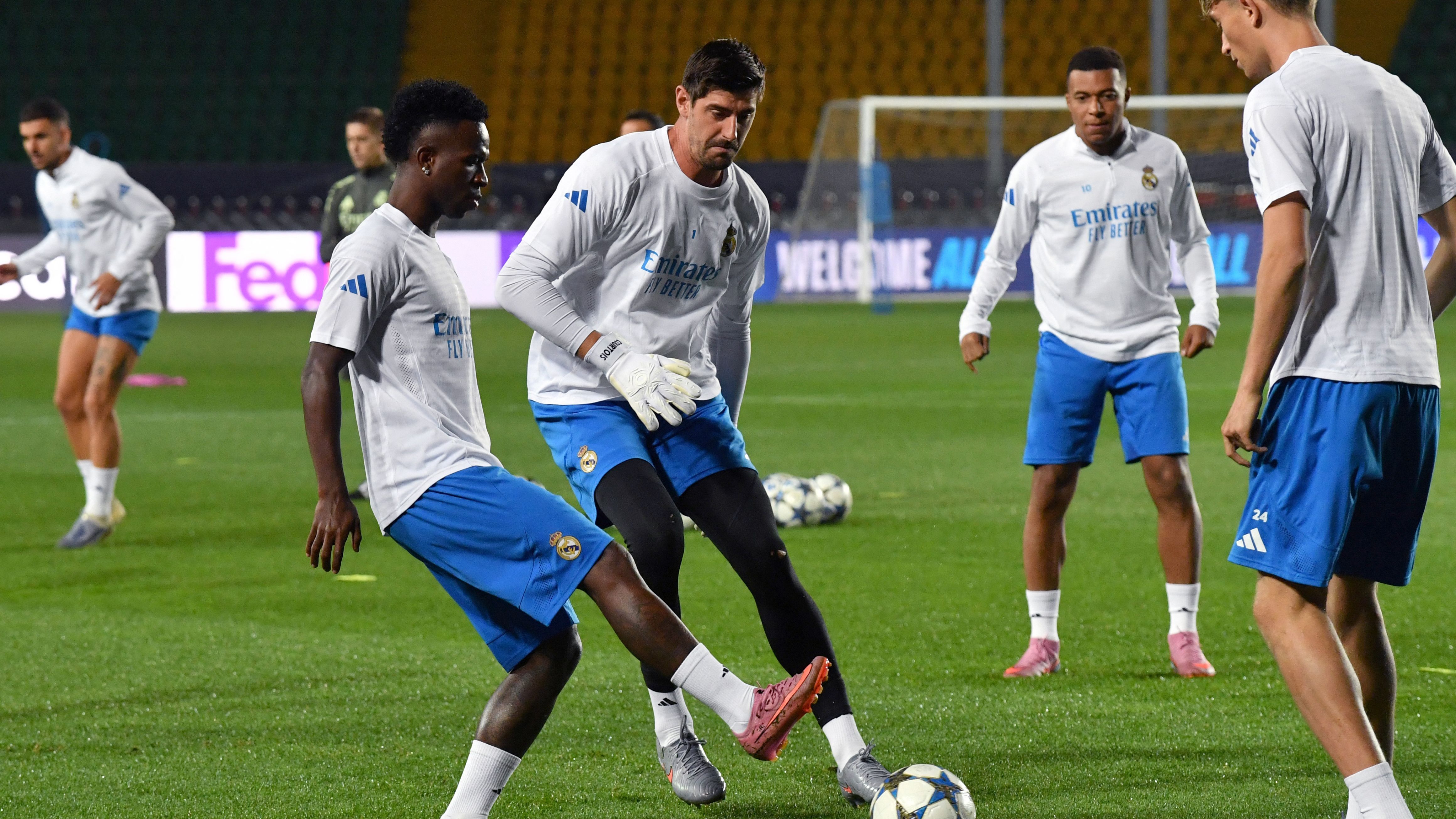 FBL-EUR-C1-REAL MADRID-TRAINING