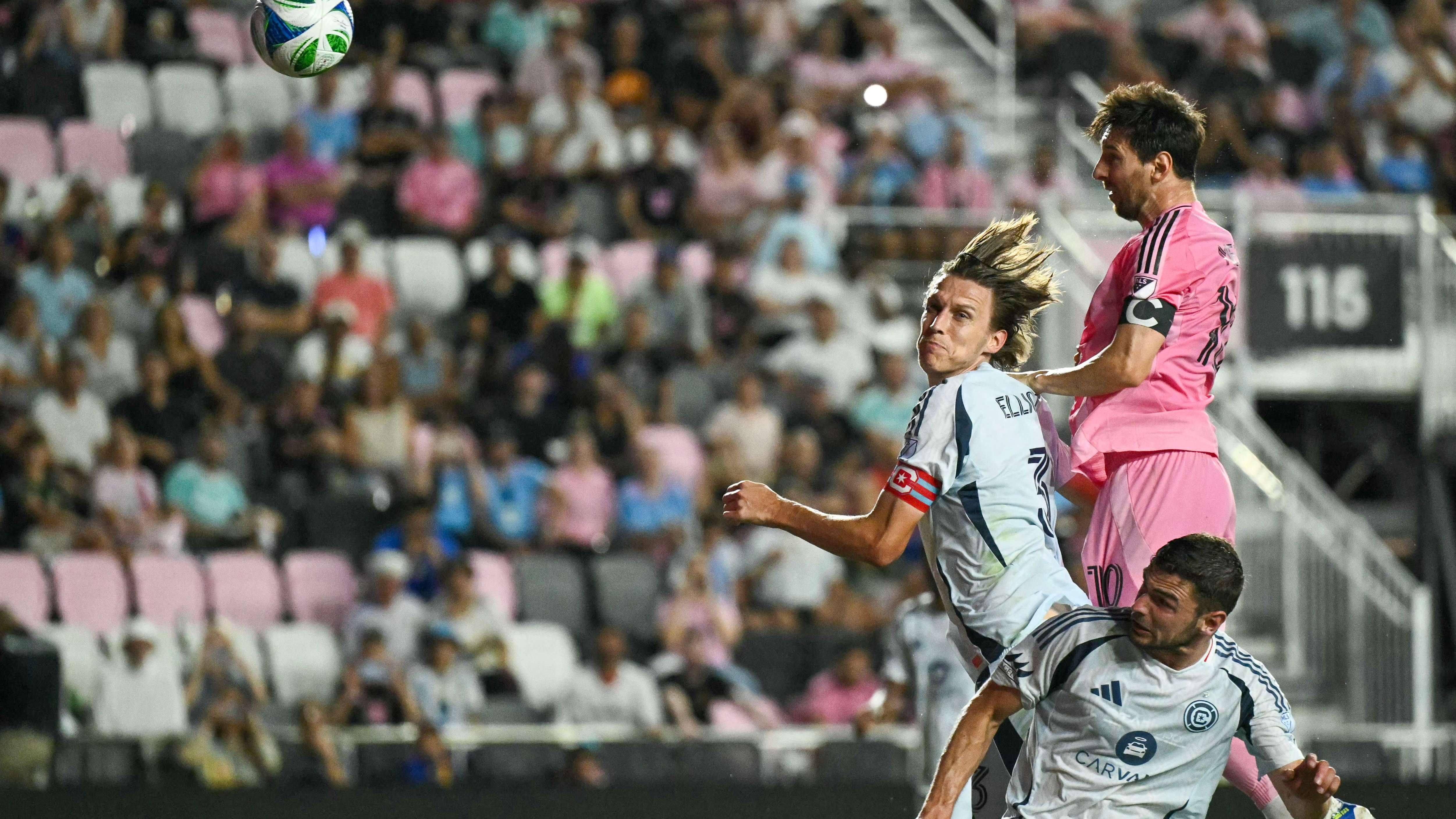 FBL-MLS-MIAMI-CHICAGO