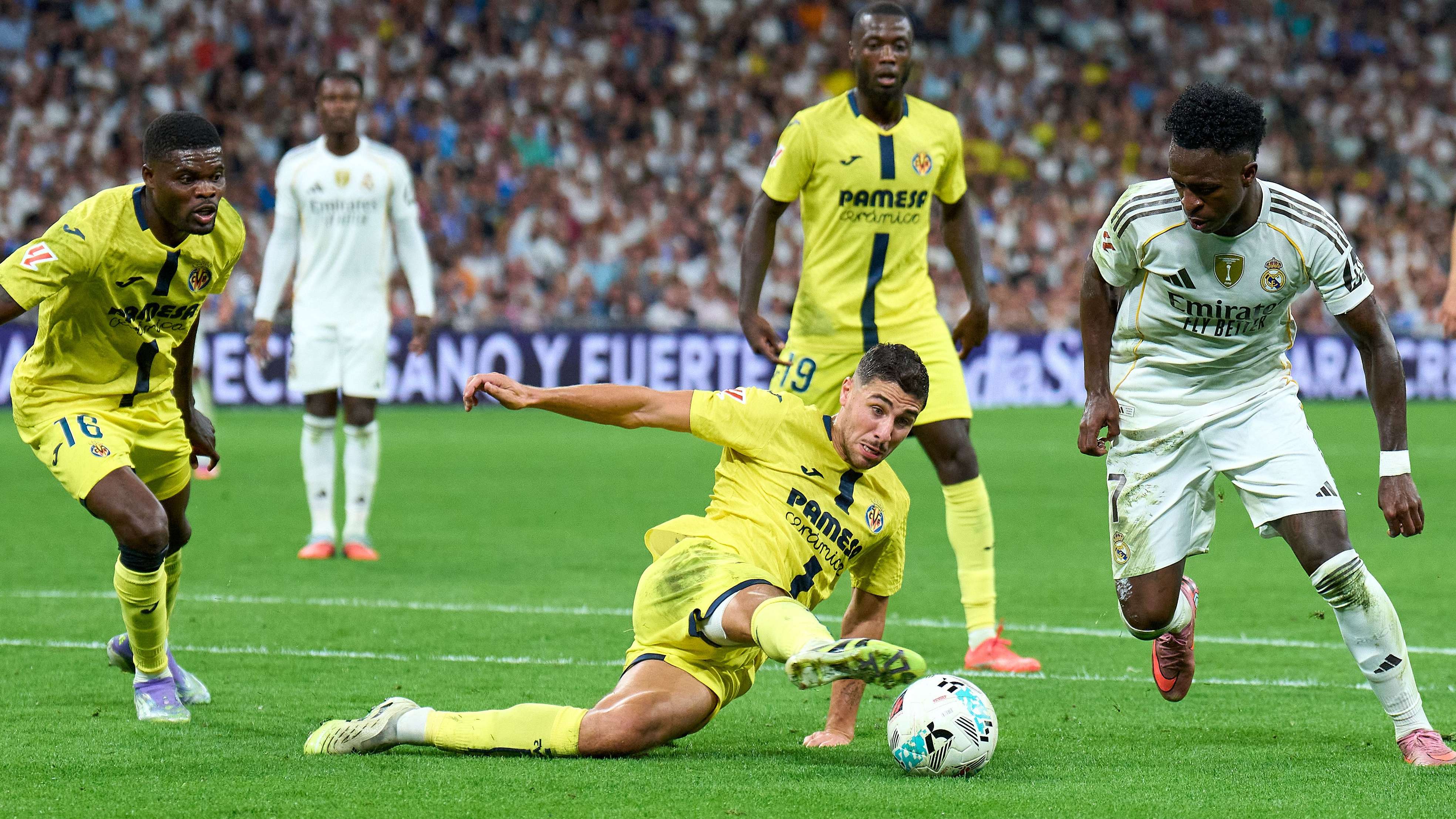 Real Madrid CF v Villarreal CF - LaLiga EA Sports