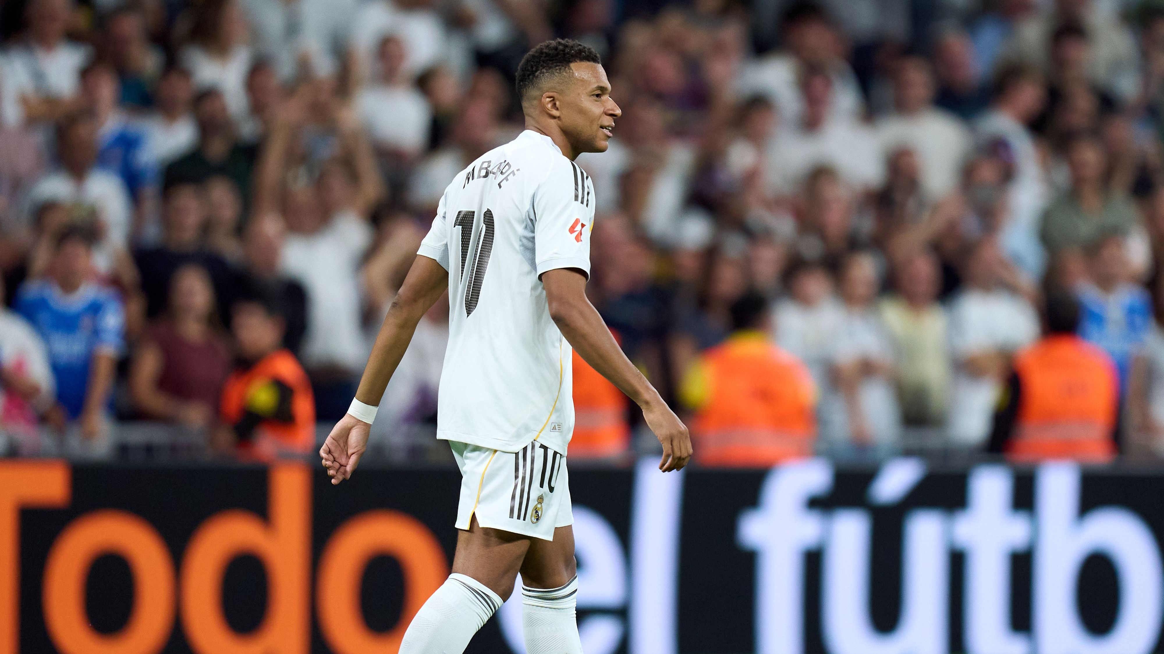 Real Madrid CF v Villarreal CF - LaLiga EA Sports