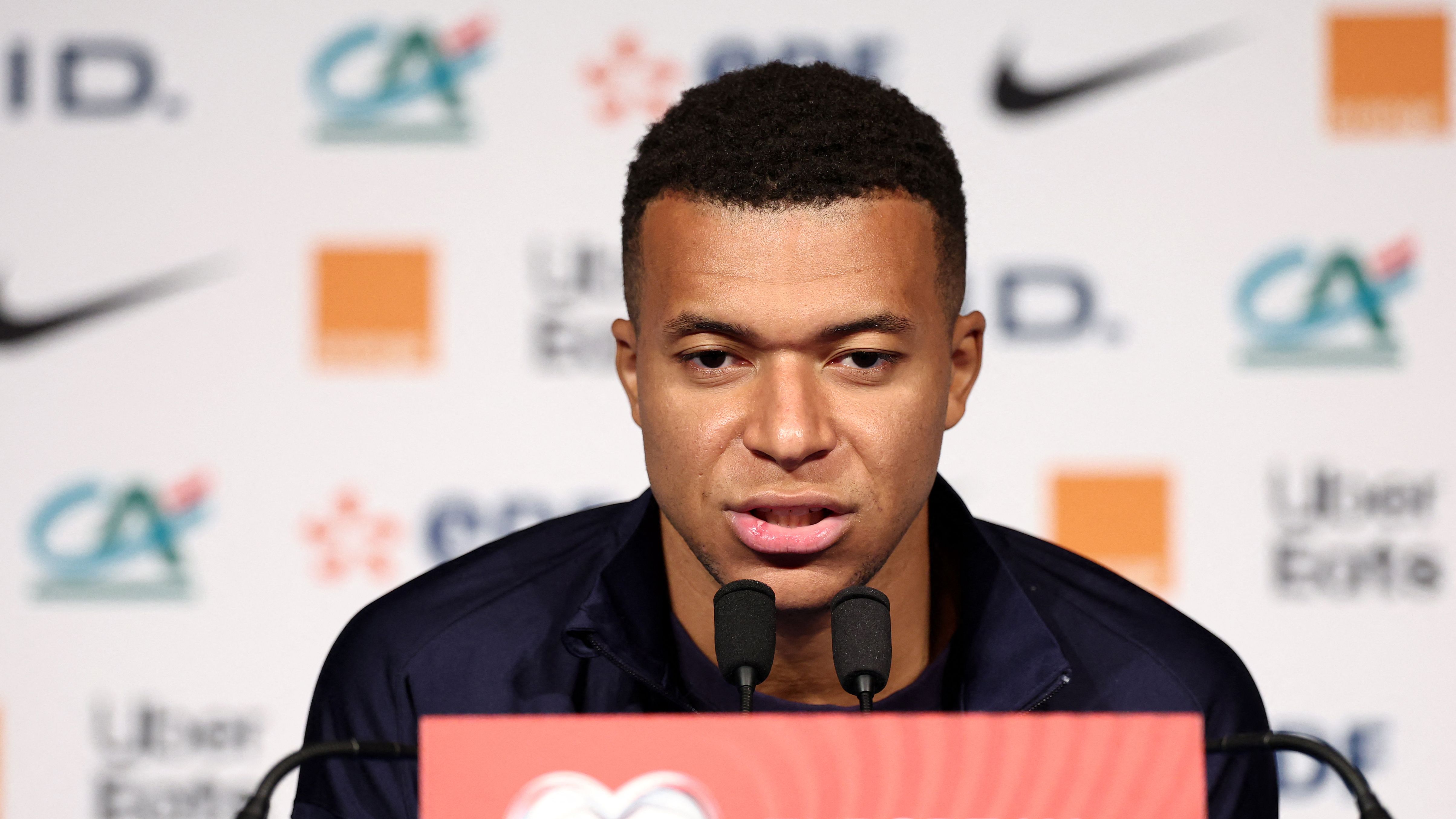 FBL-WC-2026-EUR-QUALIFIERS-FRA-PRESSER