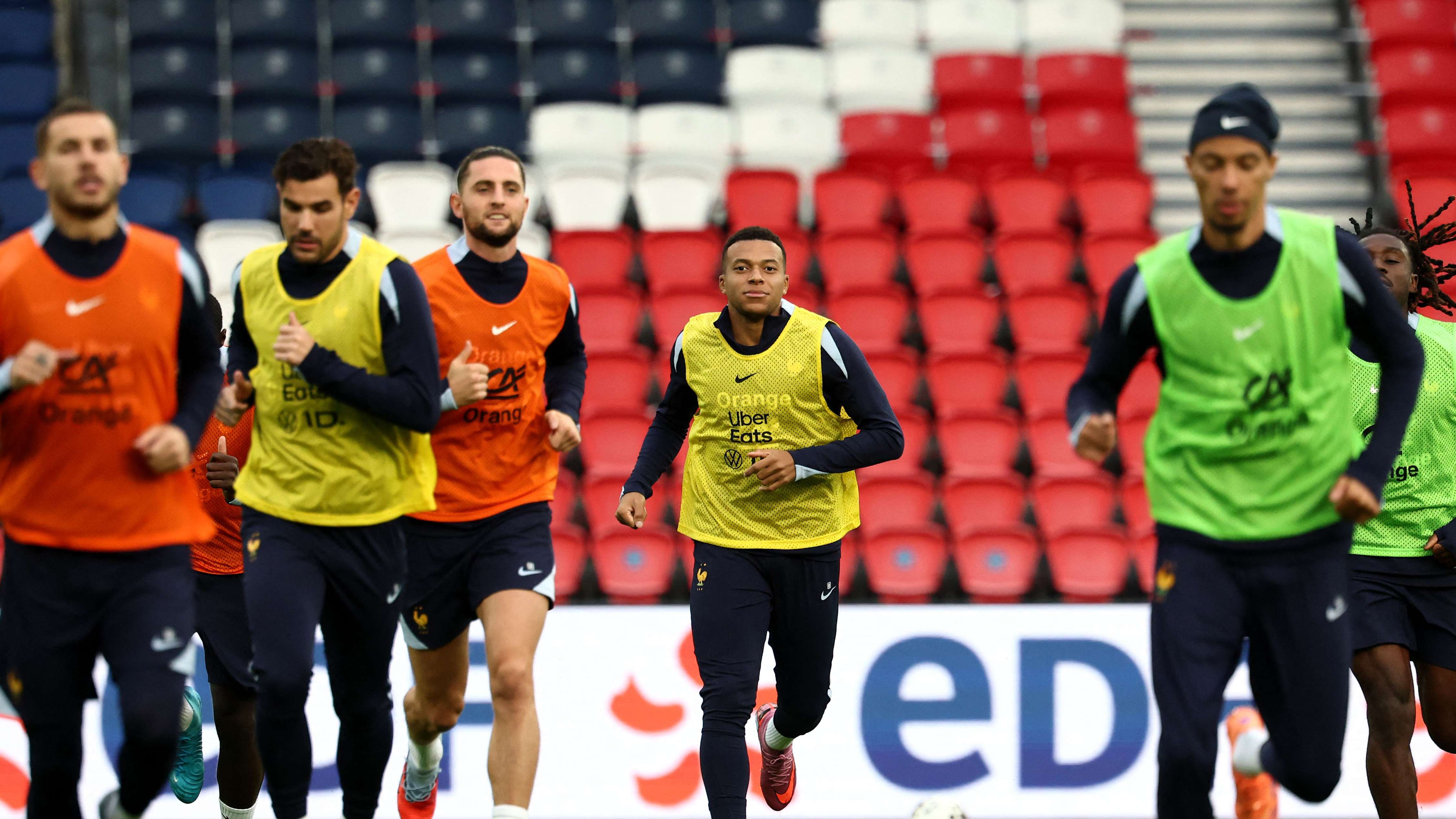 FBL-WC-2026-EUR-QUALIFIERS-FRA-TRAINING