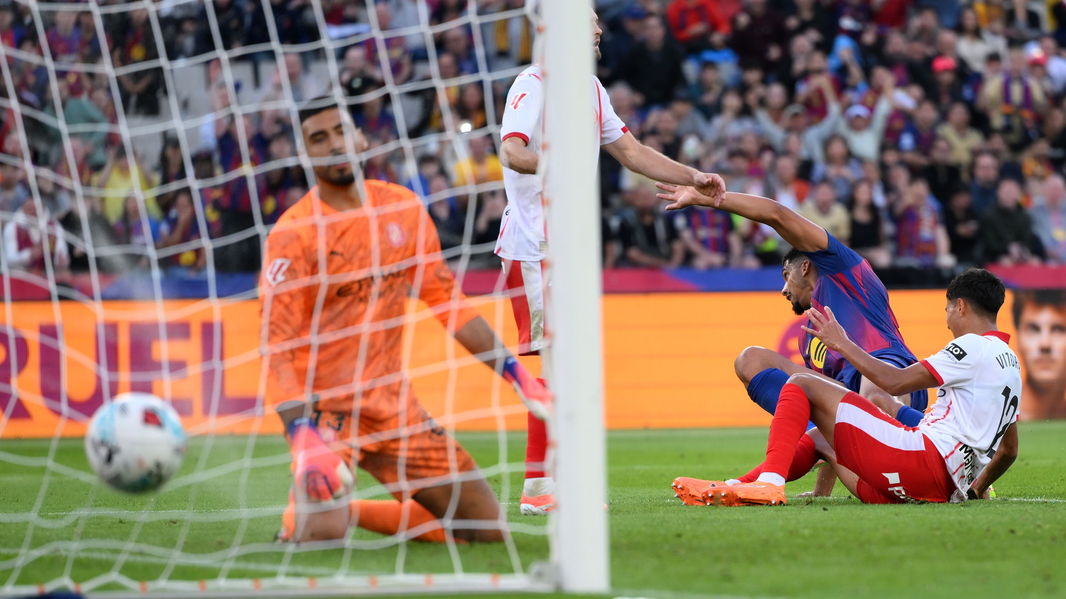 FC Barcelona v Girona FC - LaLiga EA Sports