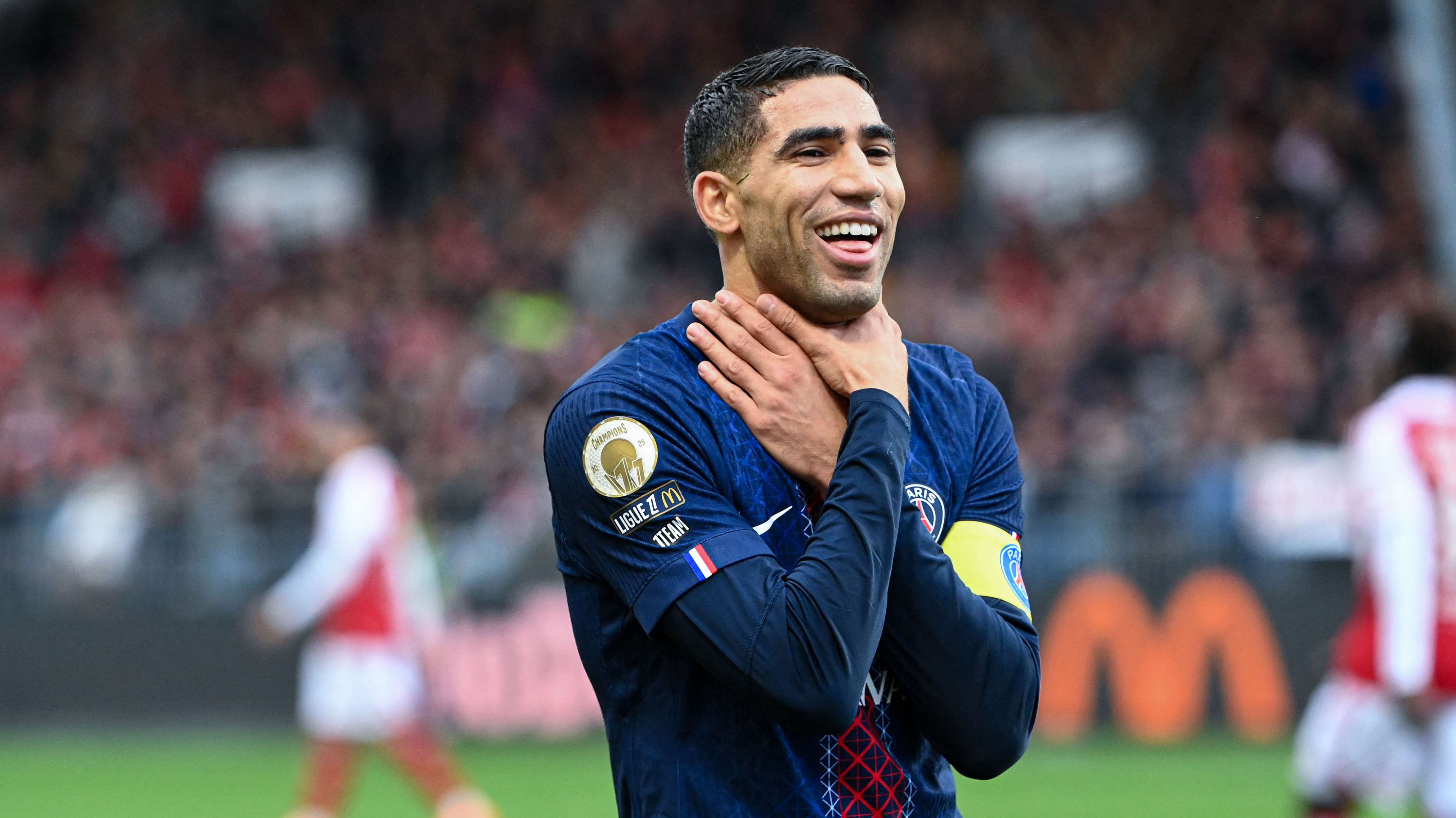 TOPSHOT-FBL-FRA-LIGUE1-BREST-PSG