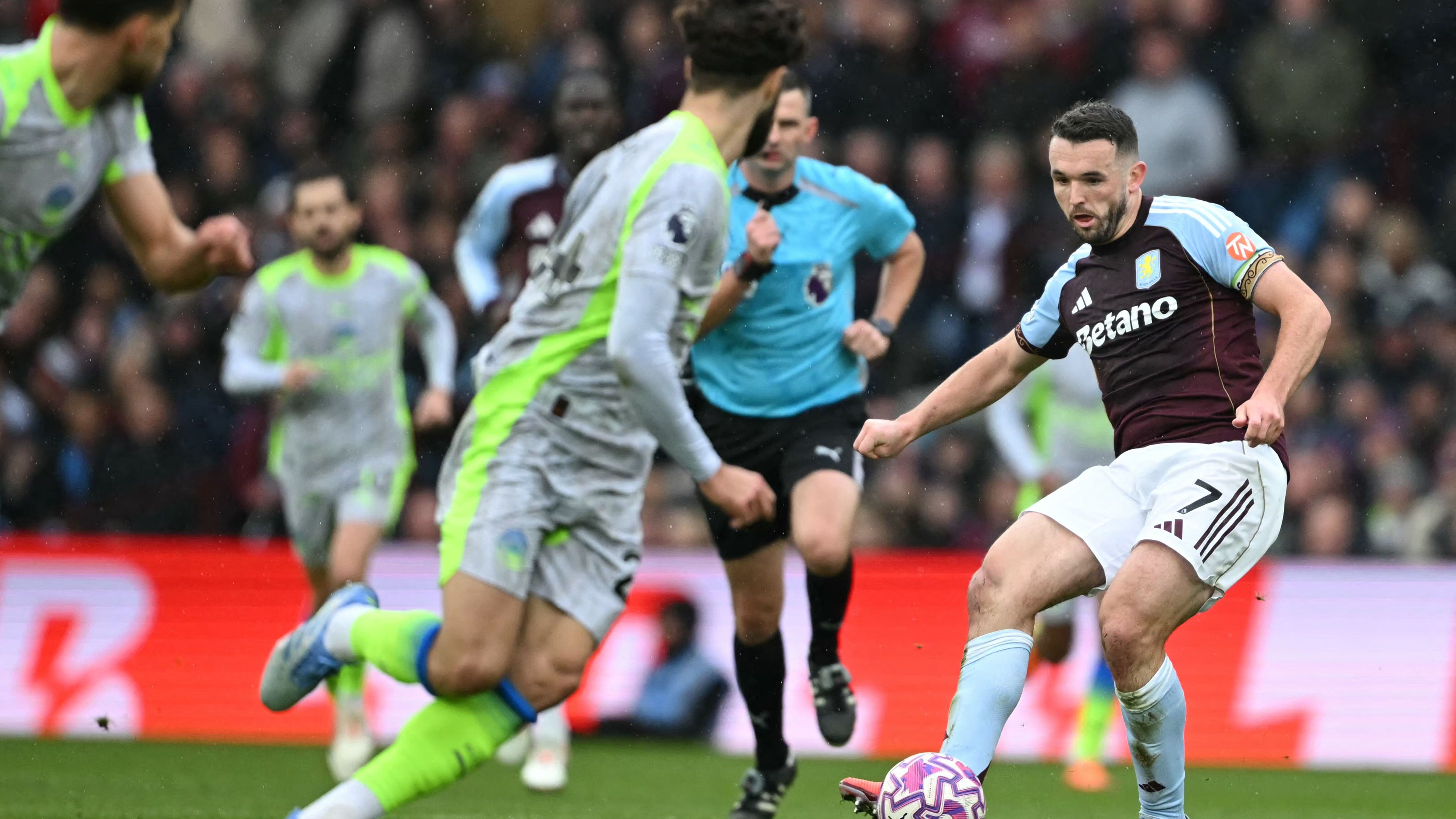 英超 阿斯顿维拉 对 曼城 维拉公园 赛场照片