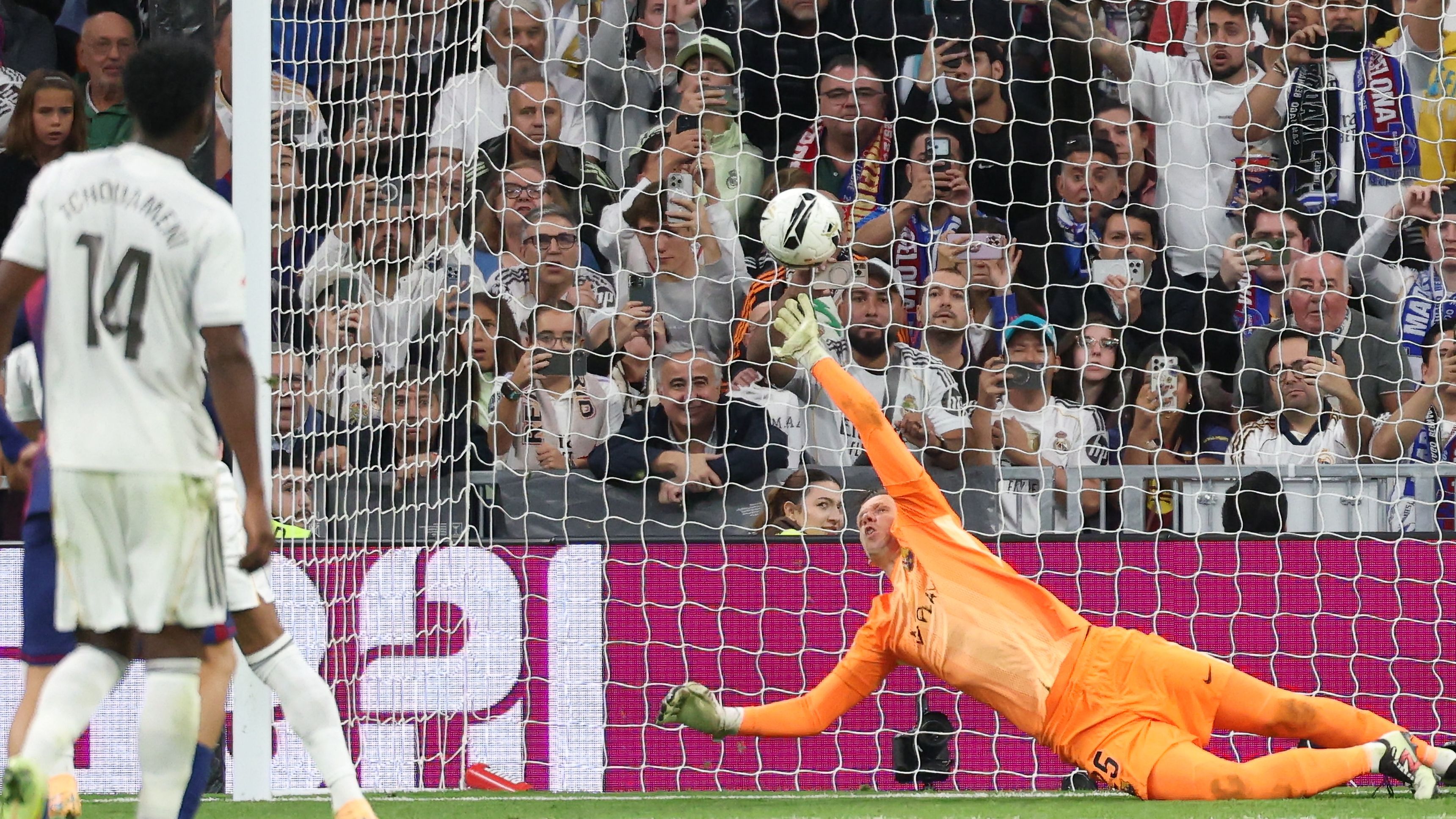 FBL-ESP-LIGA-REAL MADRID-BARCELONA