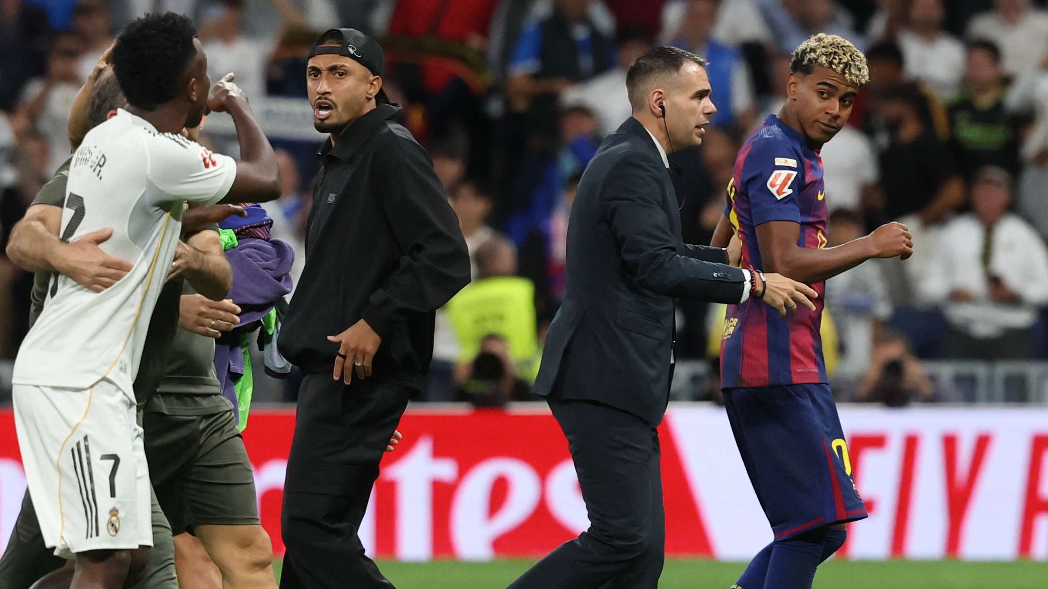 TOPSHOT-FBL-ESP-LIGA-REAL MADRID-BARCELONA