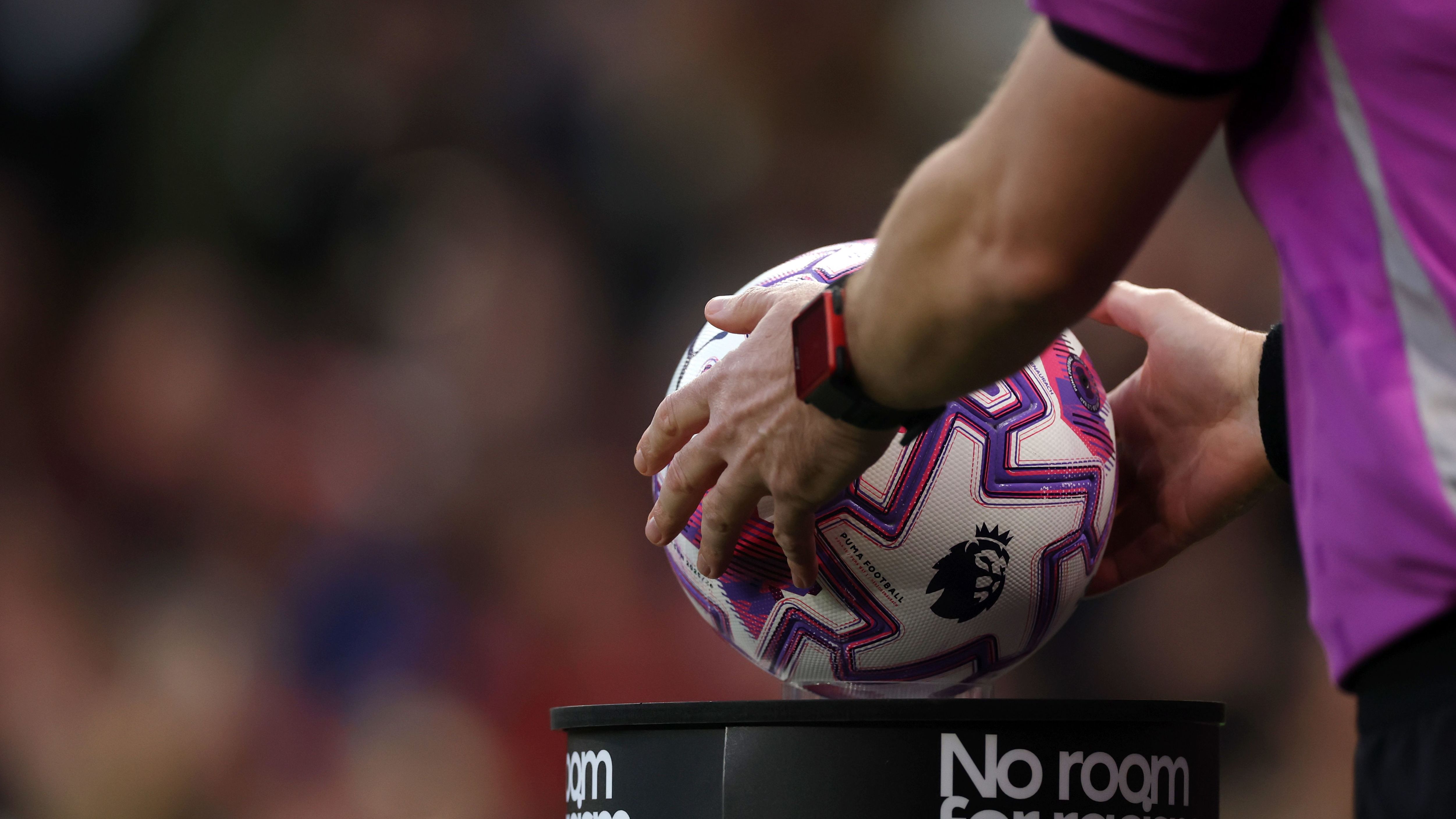 Manchester United v Brighton & Hove Albion - Premier League