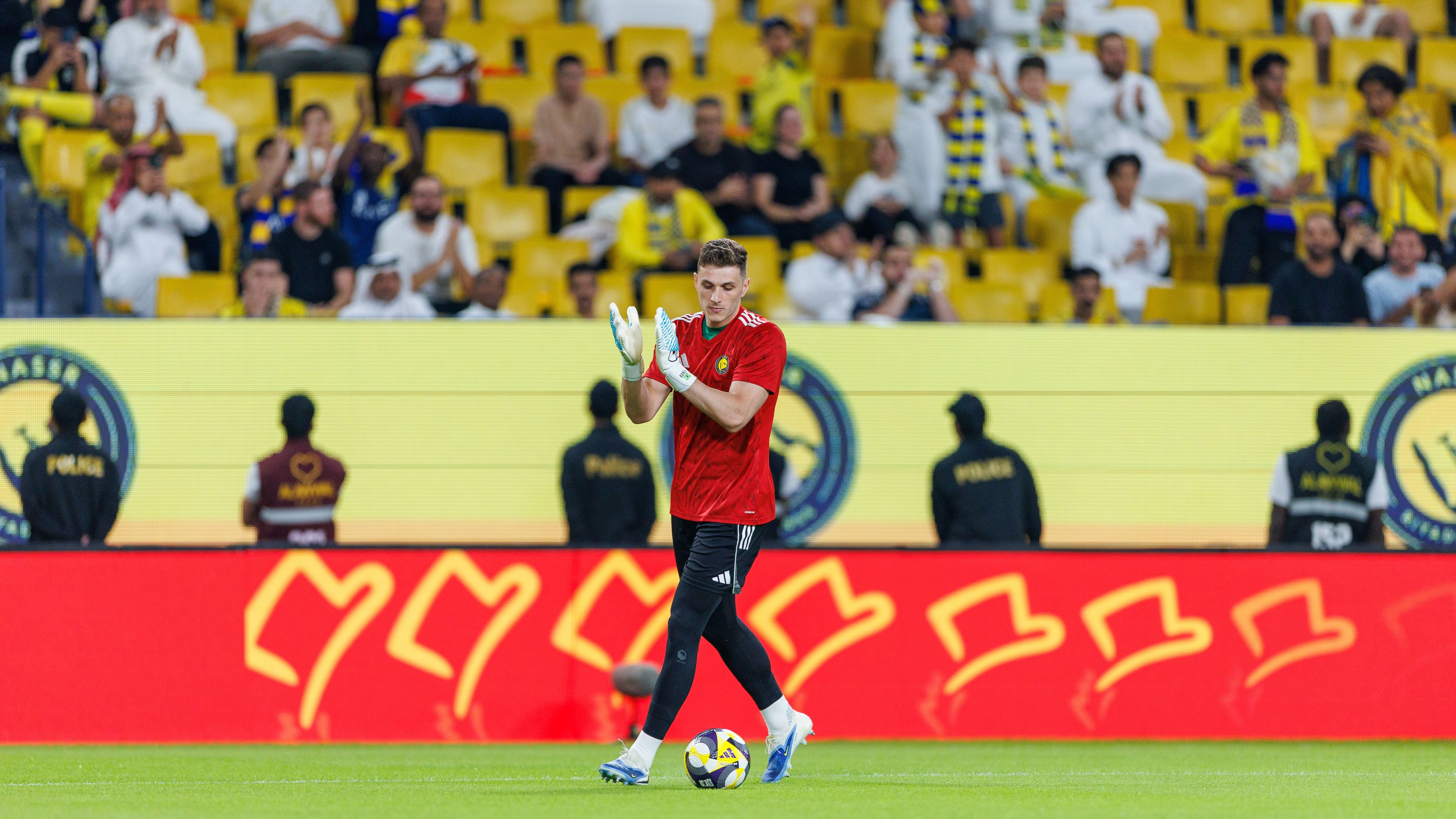 Gardien Bento Matheus proche du Genoa en Serie A