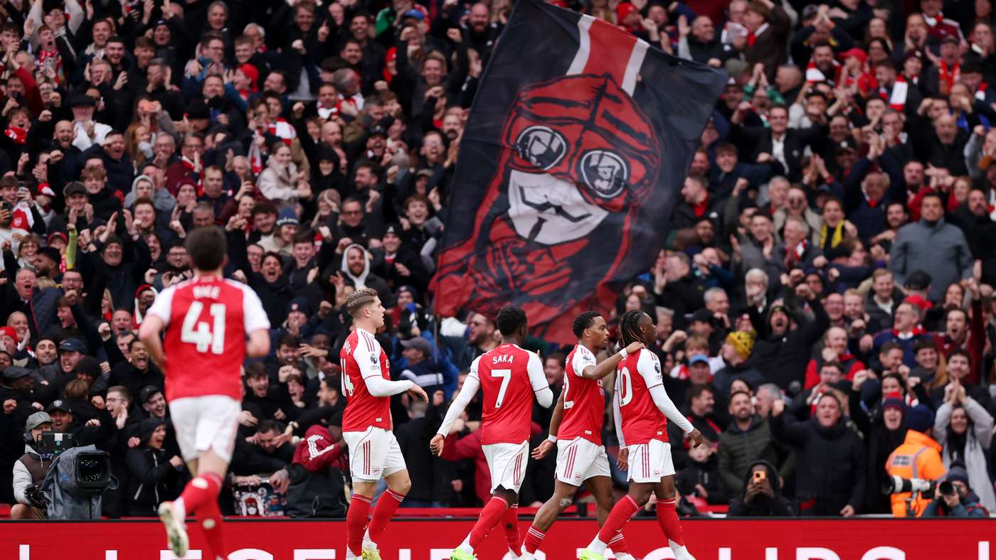 Arsenal lidera la Premier League con una plantilla profunda y ambición europea