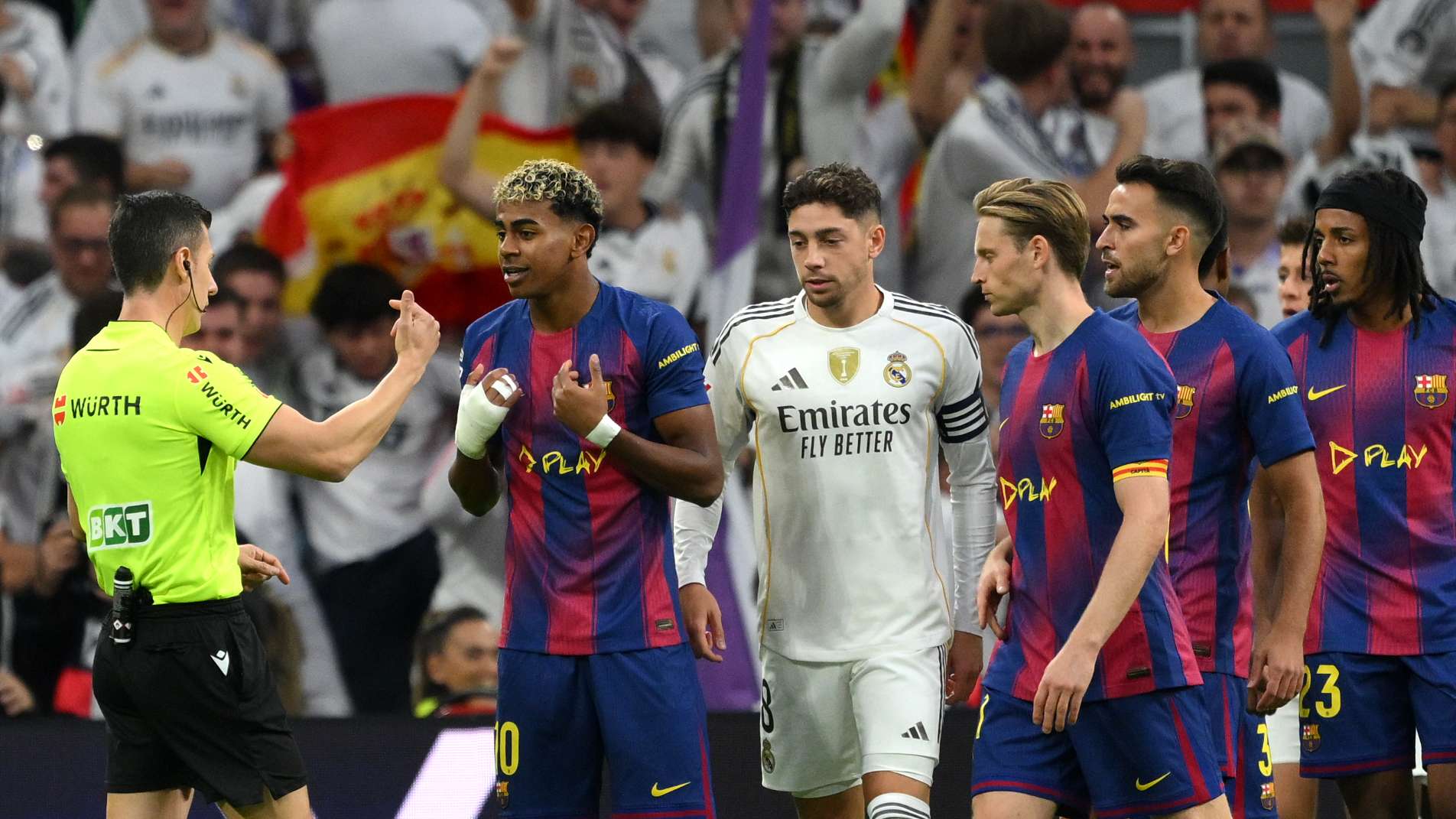 برشلونة ضد ريال مدريدقناة الريال تشعل الكلاسيكو بضغط مبكر على التحكيم14:2425 أكتوبر 2026