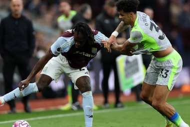 Aston Villa v Manchester City - Premier League
