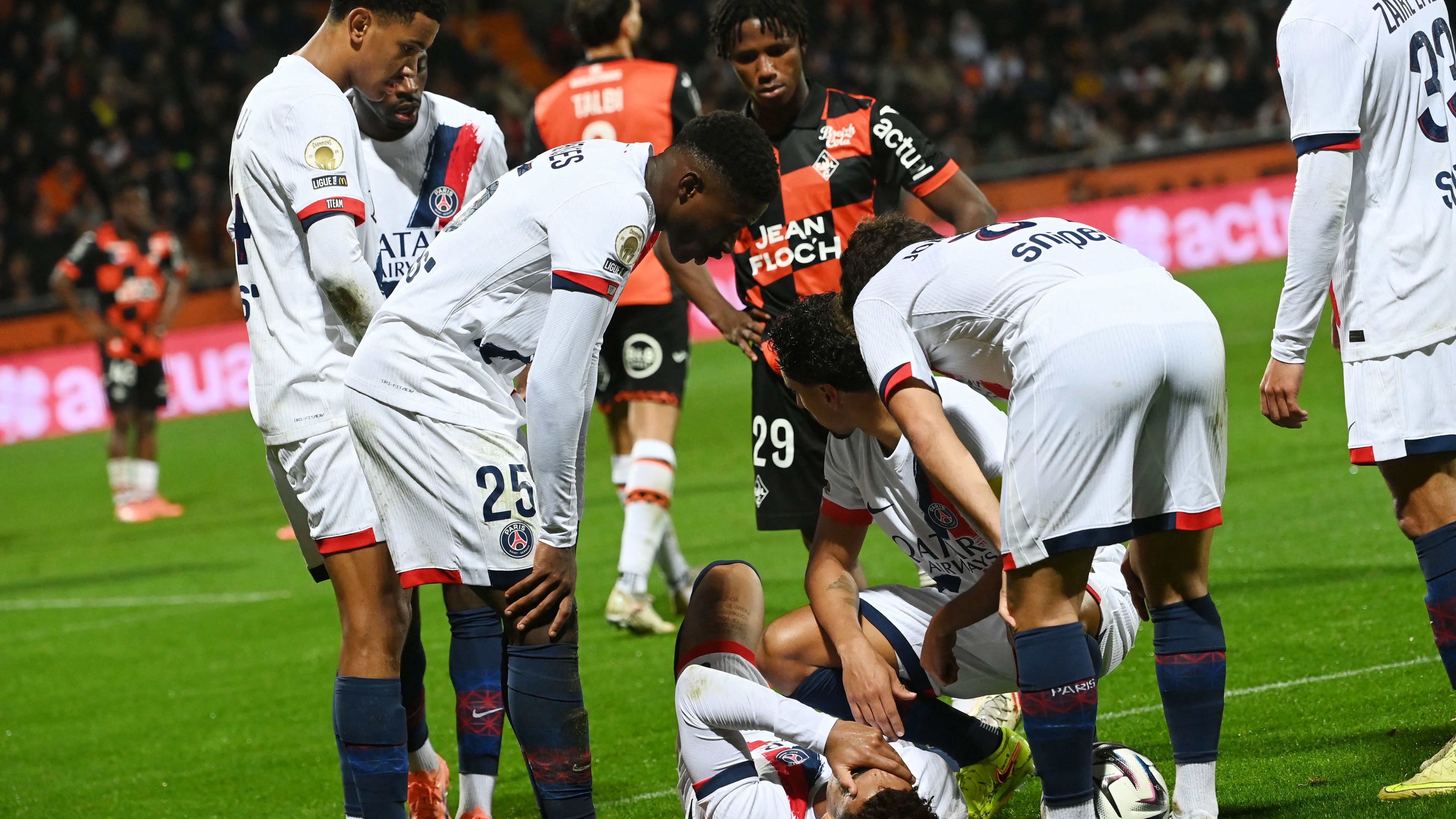 FBL-FRA-LIGUE1-LORIENT-PSG