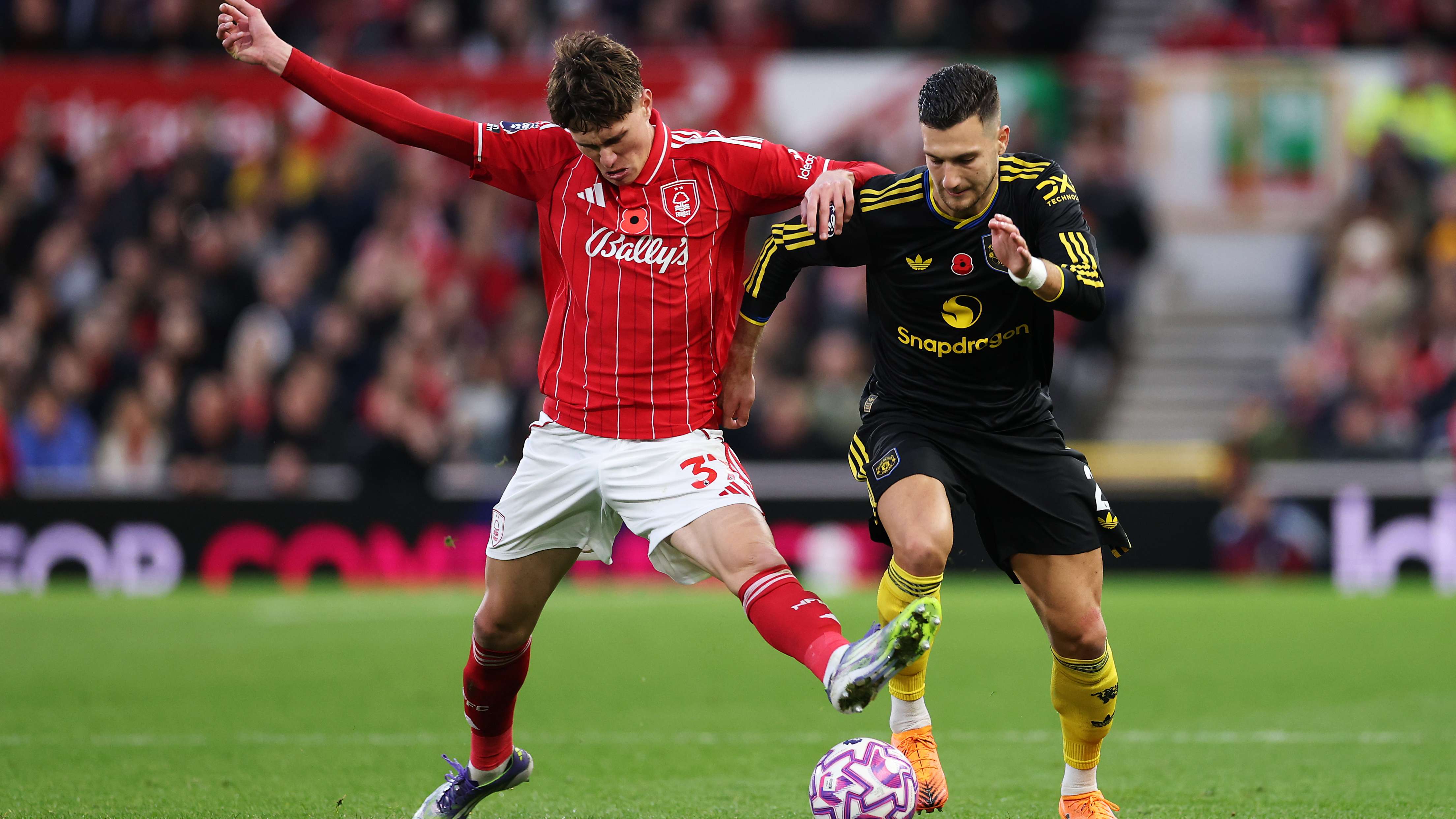 Nottingham Forest v Manchester United - Premier League