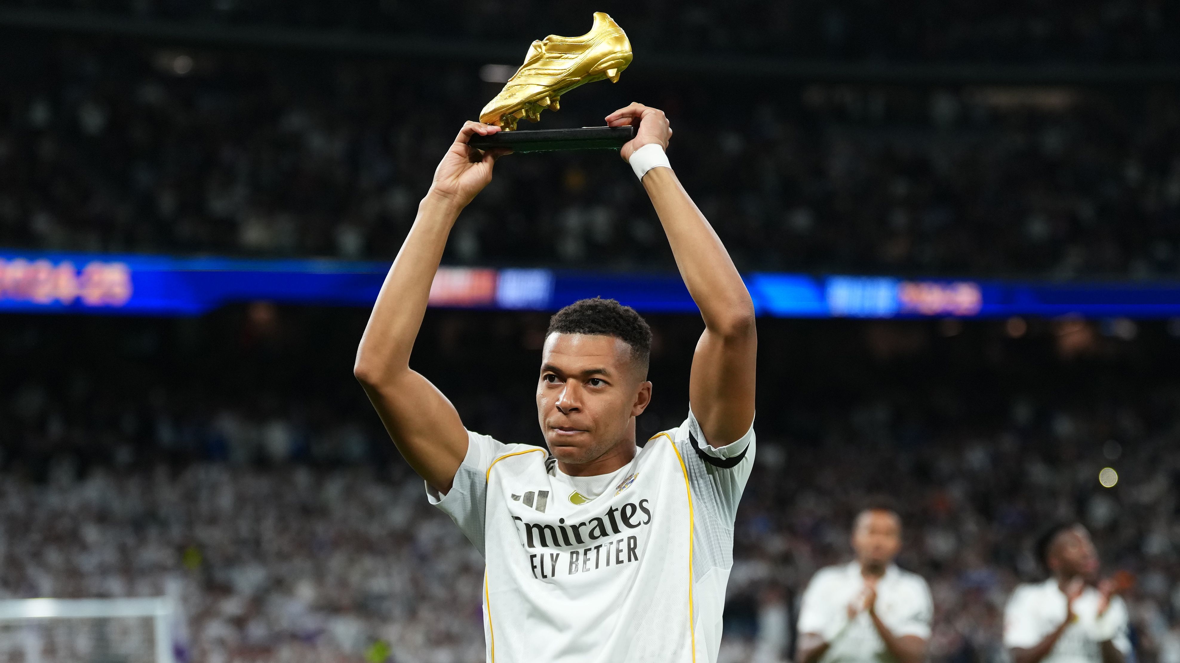 Real Madrid CF v Valencia CF - LaLiga EA Sports