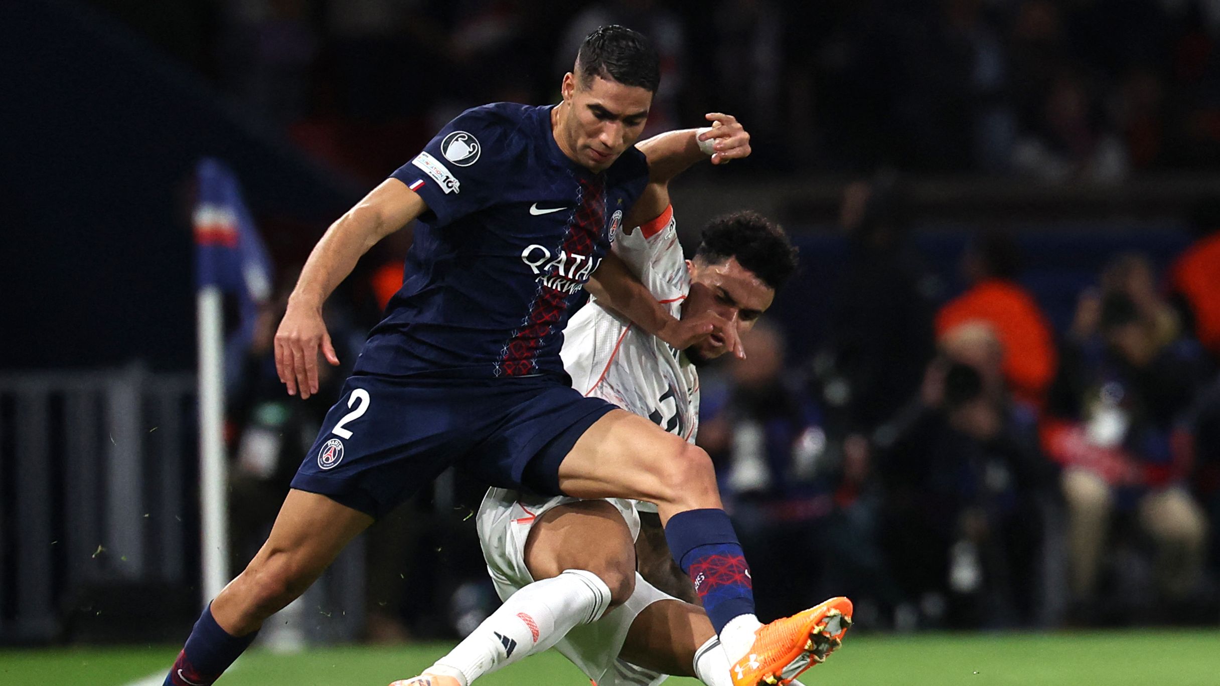 Hakimi lesión tobillo PSG Bayern 2025
