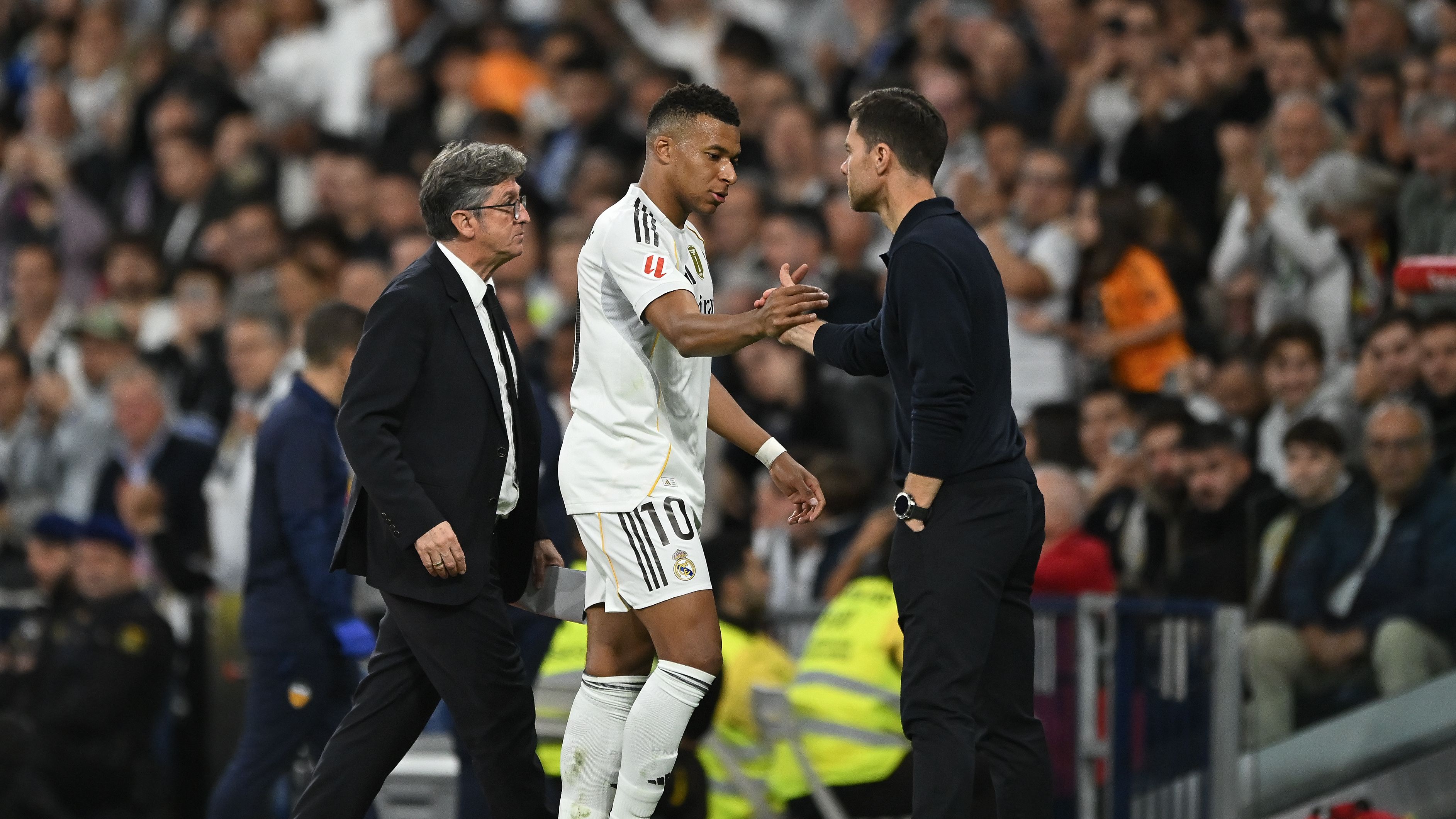 Real Madrid CF v Valencia CF - LaLiga EA Sports