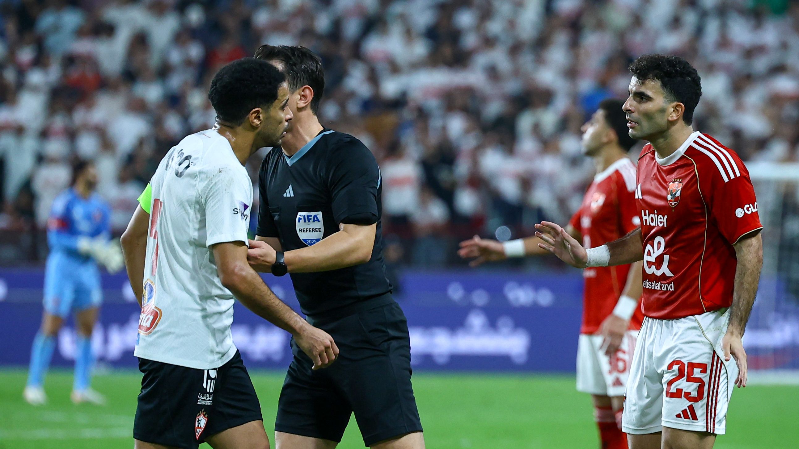 قمة الأهلي والزمالك: تشكيلات محتملة ومفاضلات أخيرة