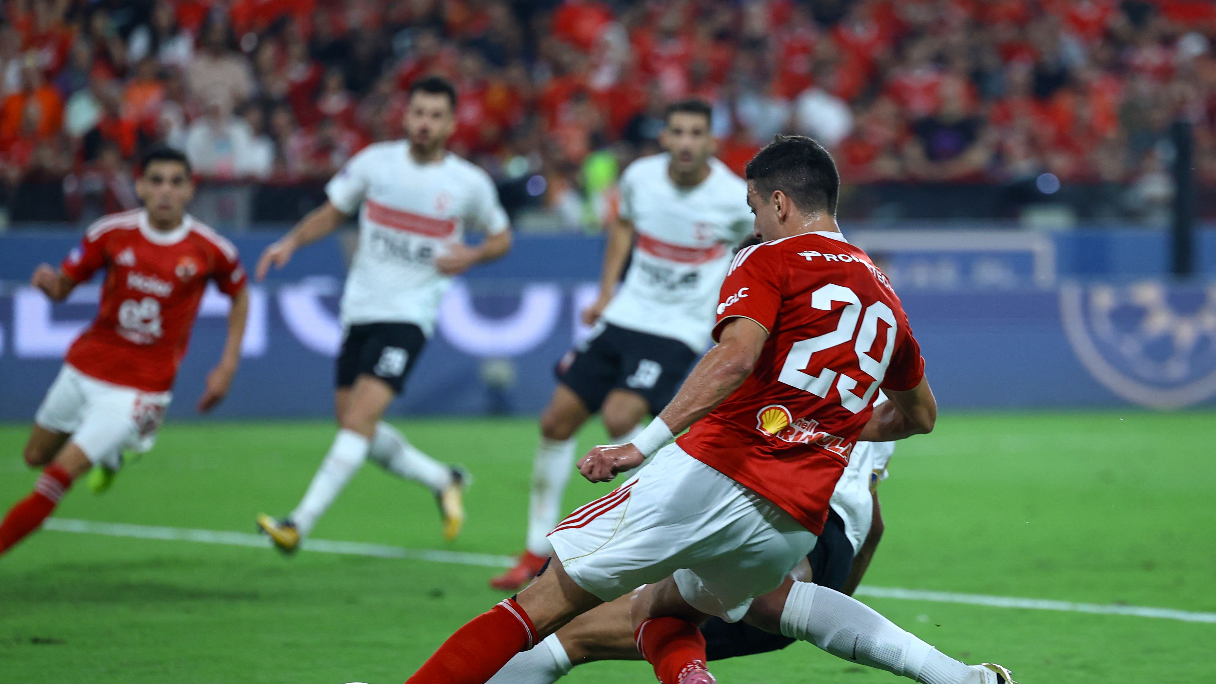 جدو يكشف تفاصيل مثيرة حول أزمة انتقاله من الاتحاد السكندري إلى الأهلي عام 2010