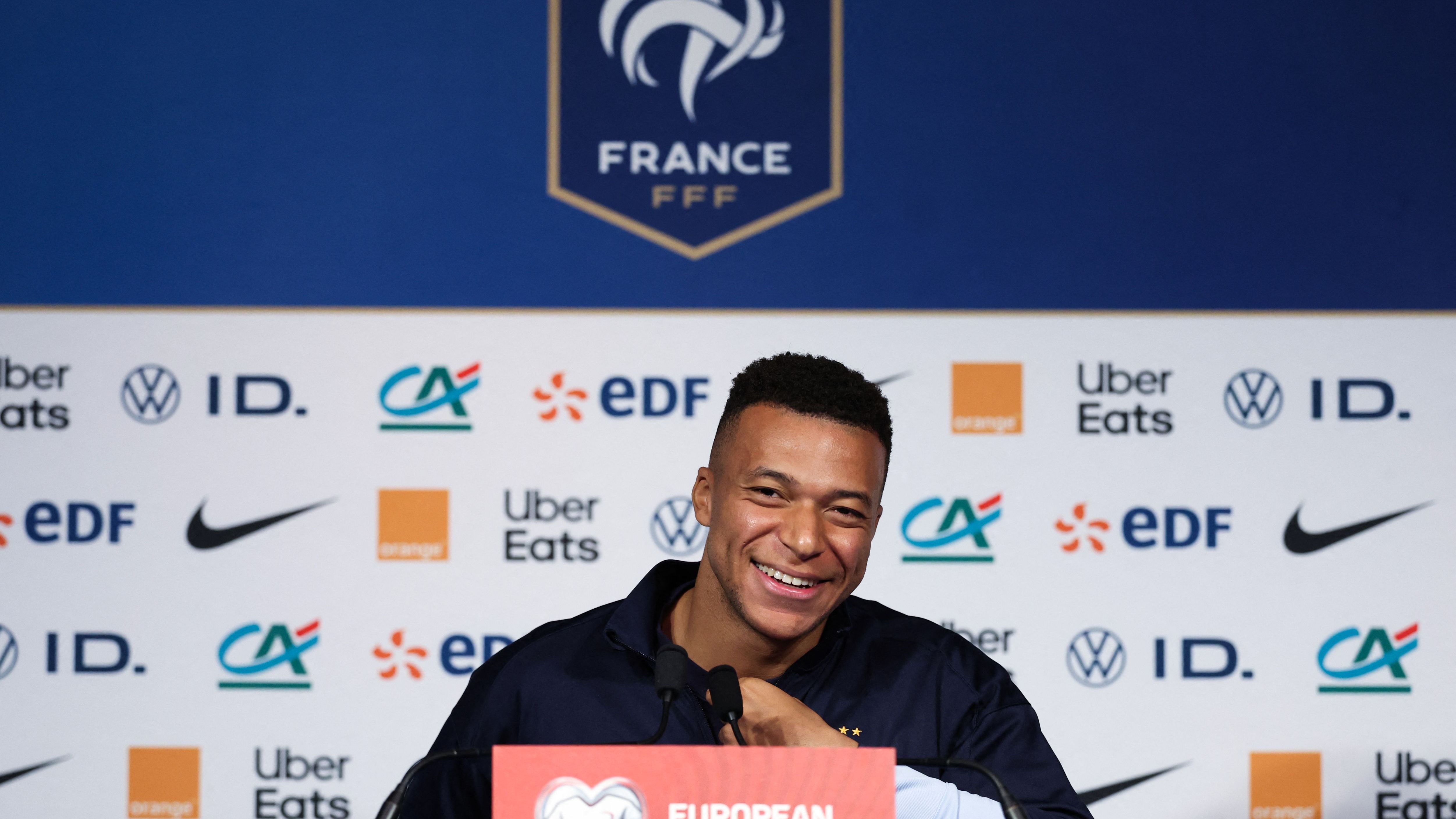 TOPSHOT-FBL-WC-2026-EUR-QUALIFIERS-FRA-PRESSER