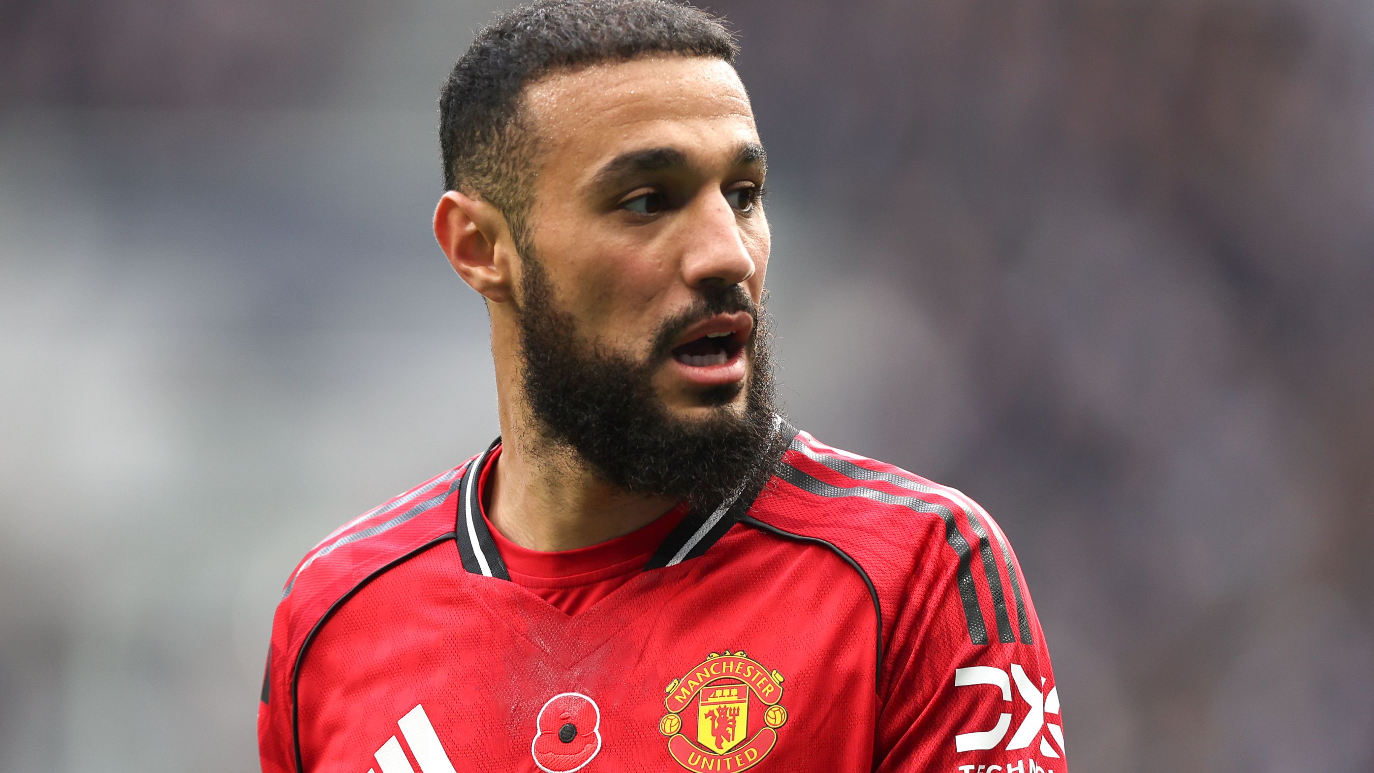 بول سكولز يطالب مانشستر يونايتد بالتخلي عن نصير مزراوي ضمن خطط إعادة البناء