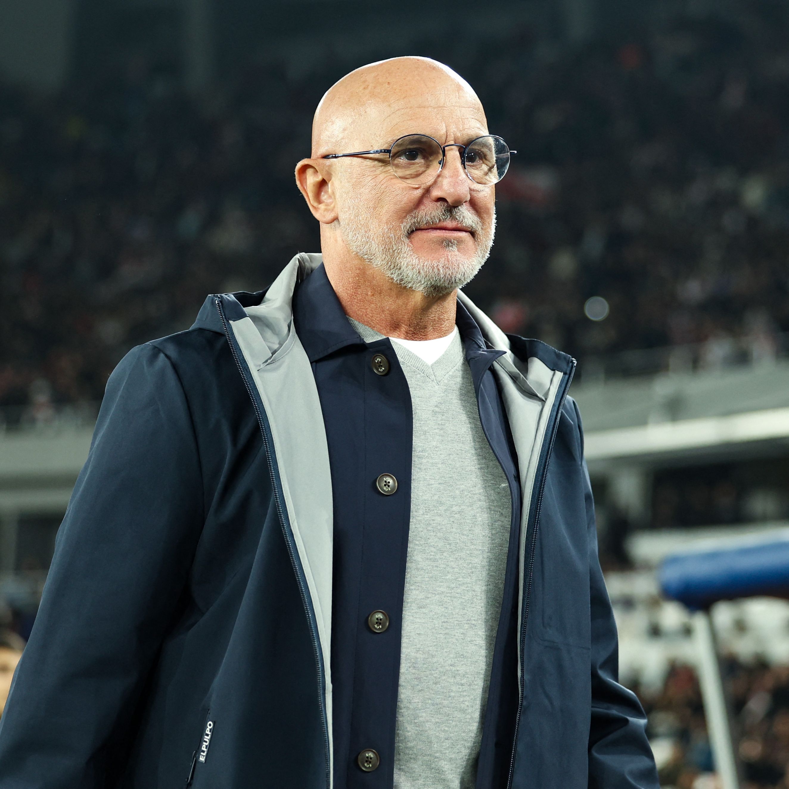 Entrenador español explica por qué Balde y Carreras quedan fuera de la selección