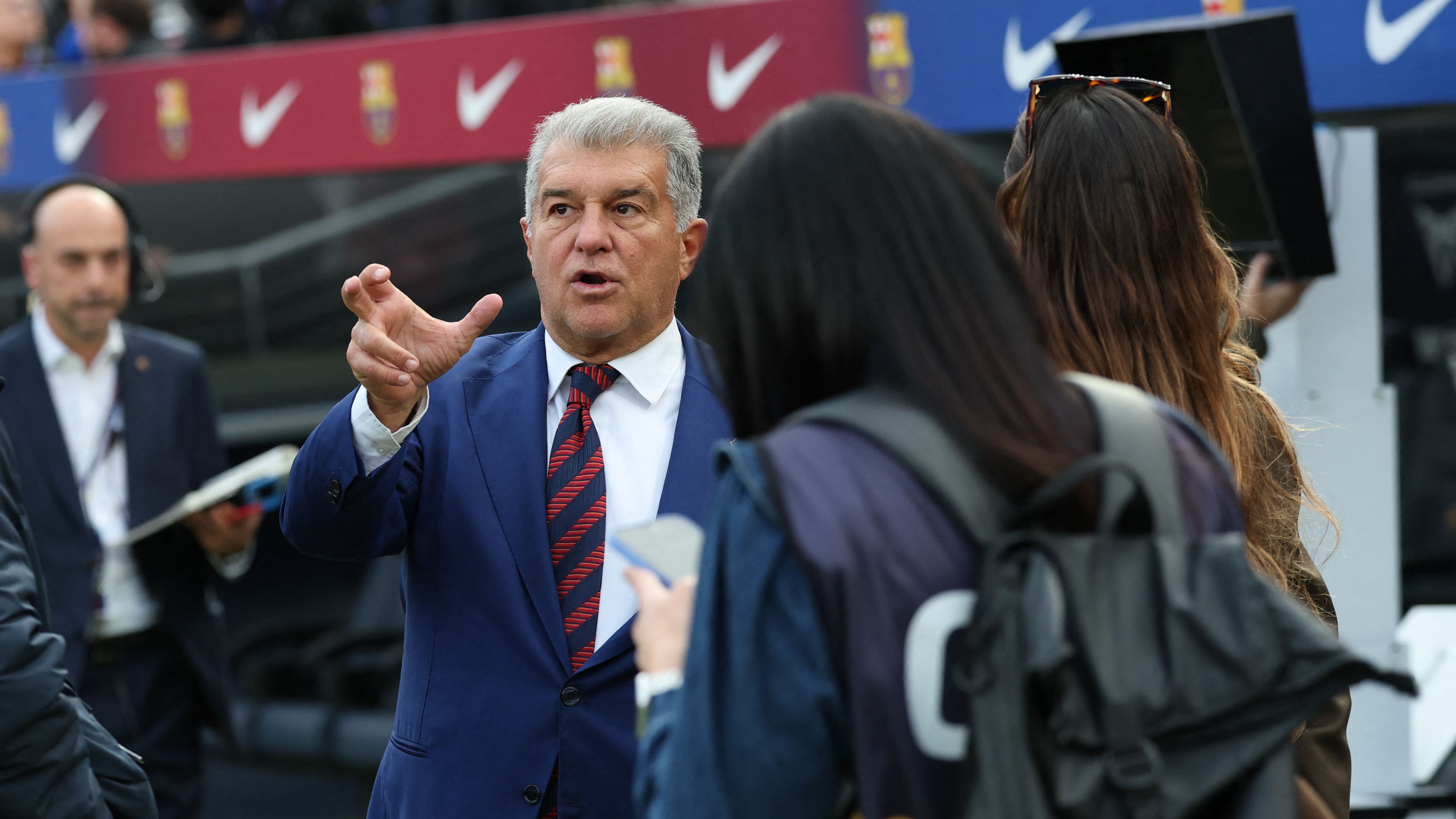 Joan Laporta visita la Ciutat Esportiva Joan Gamper tras su renuncia