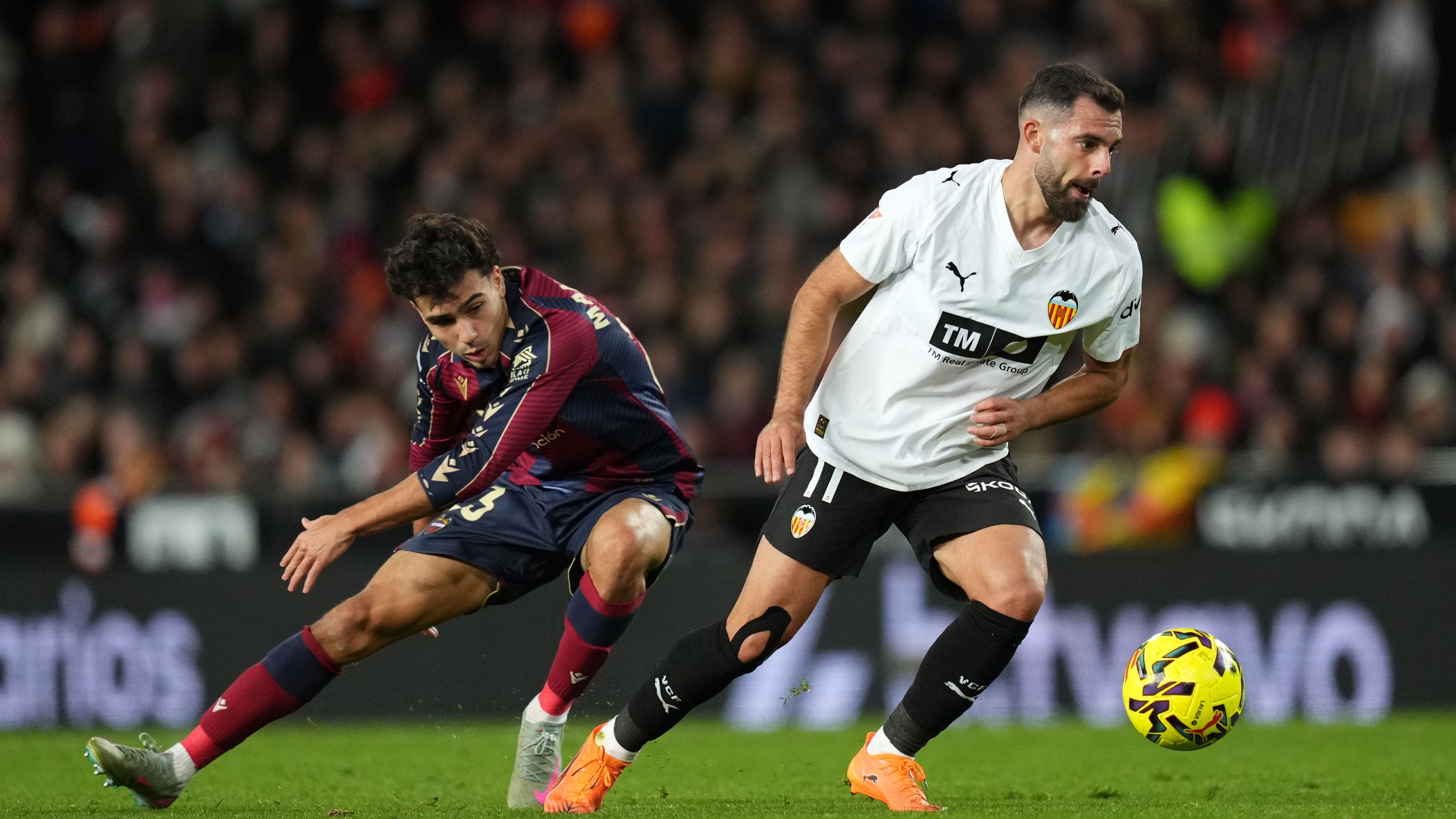 Valencia CF v Levante UD - LaLiga EA Sports