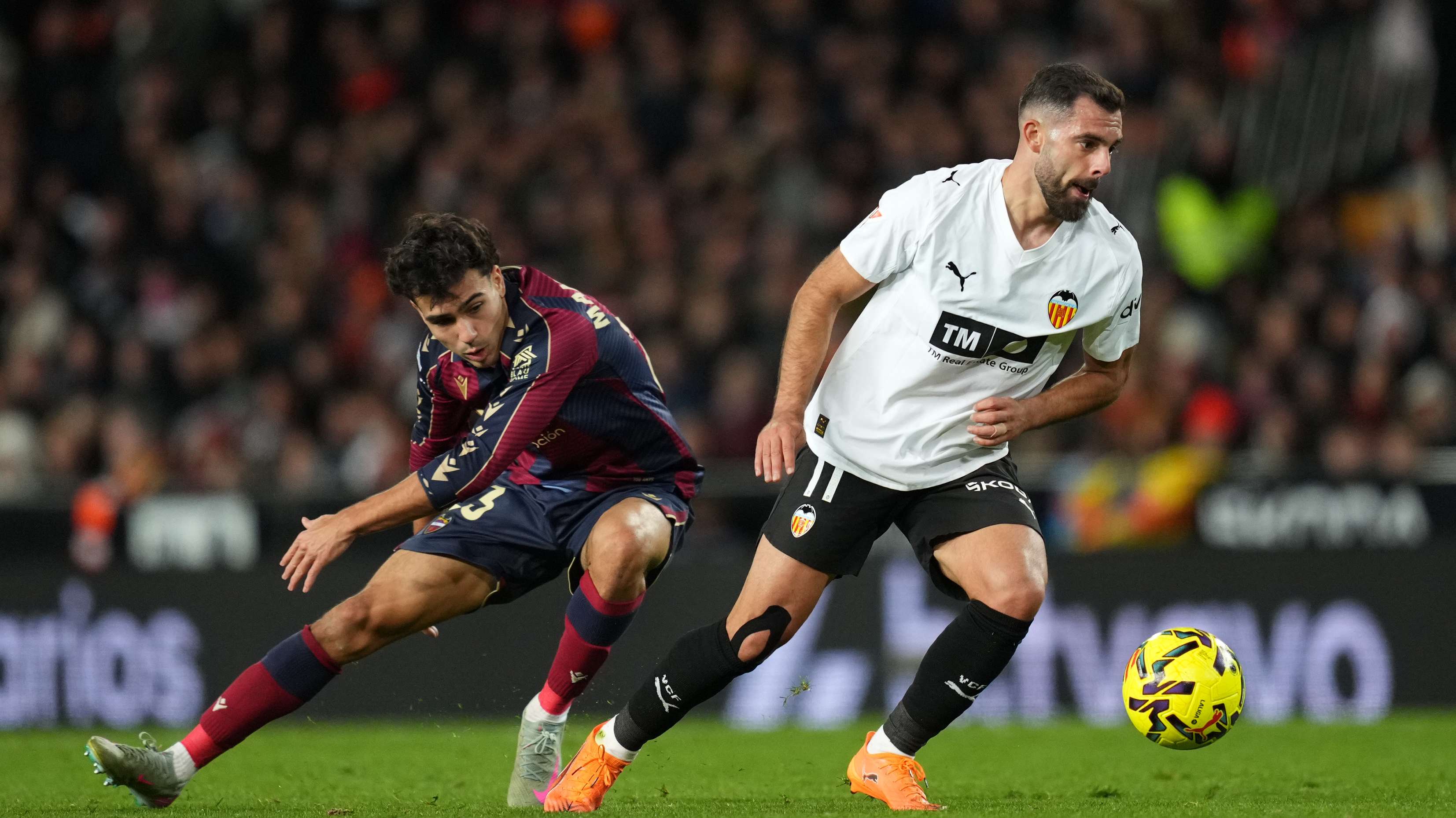 Valencia CF v Levante UD - LaLiga EA Sports