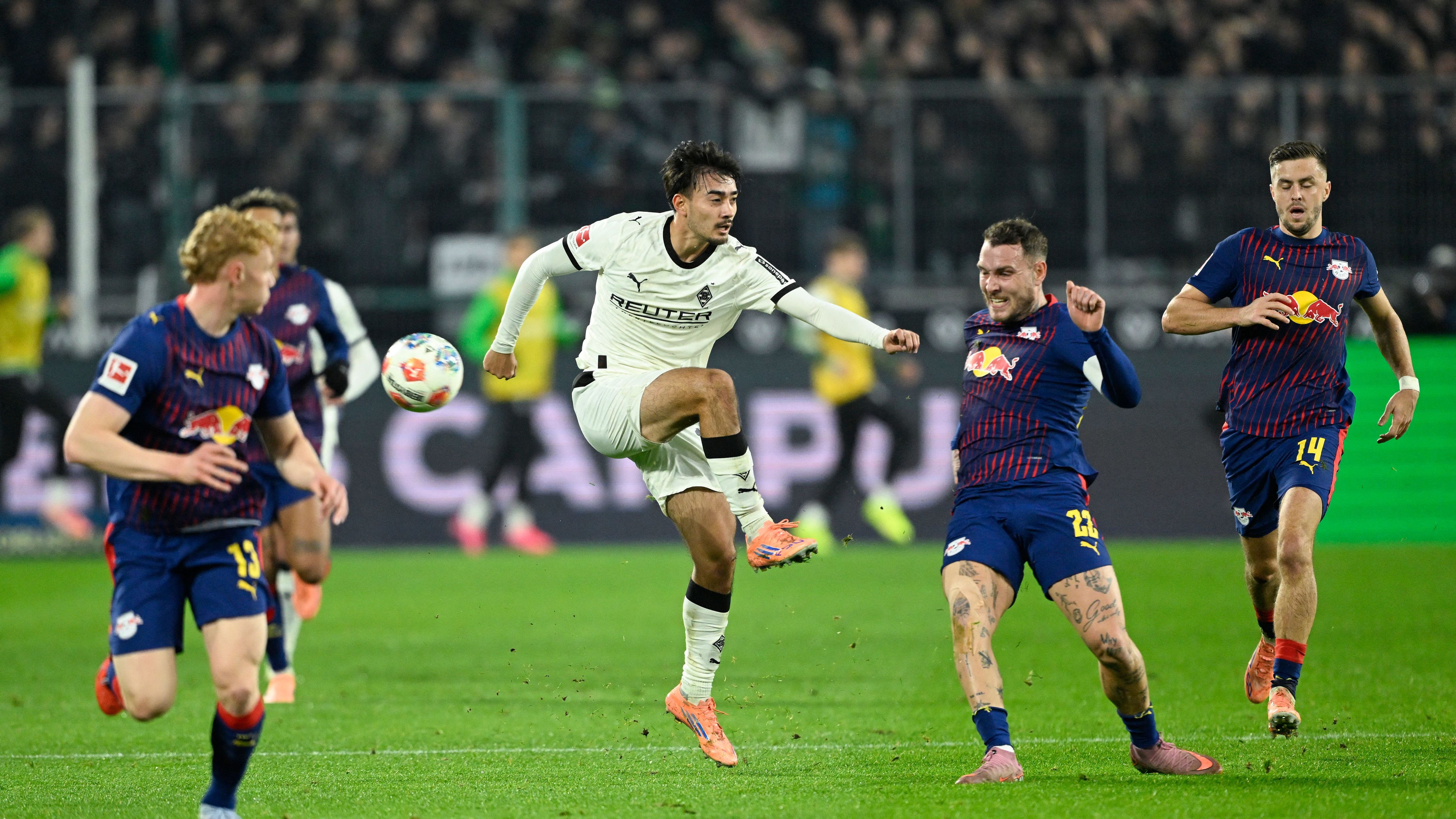 FBL-GER-BUNDESLIGA-MOENCHENGLADBACH-LEIPZIG