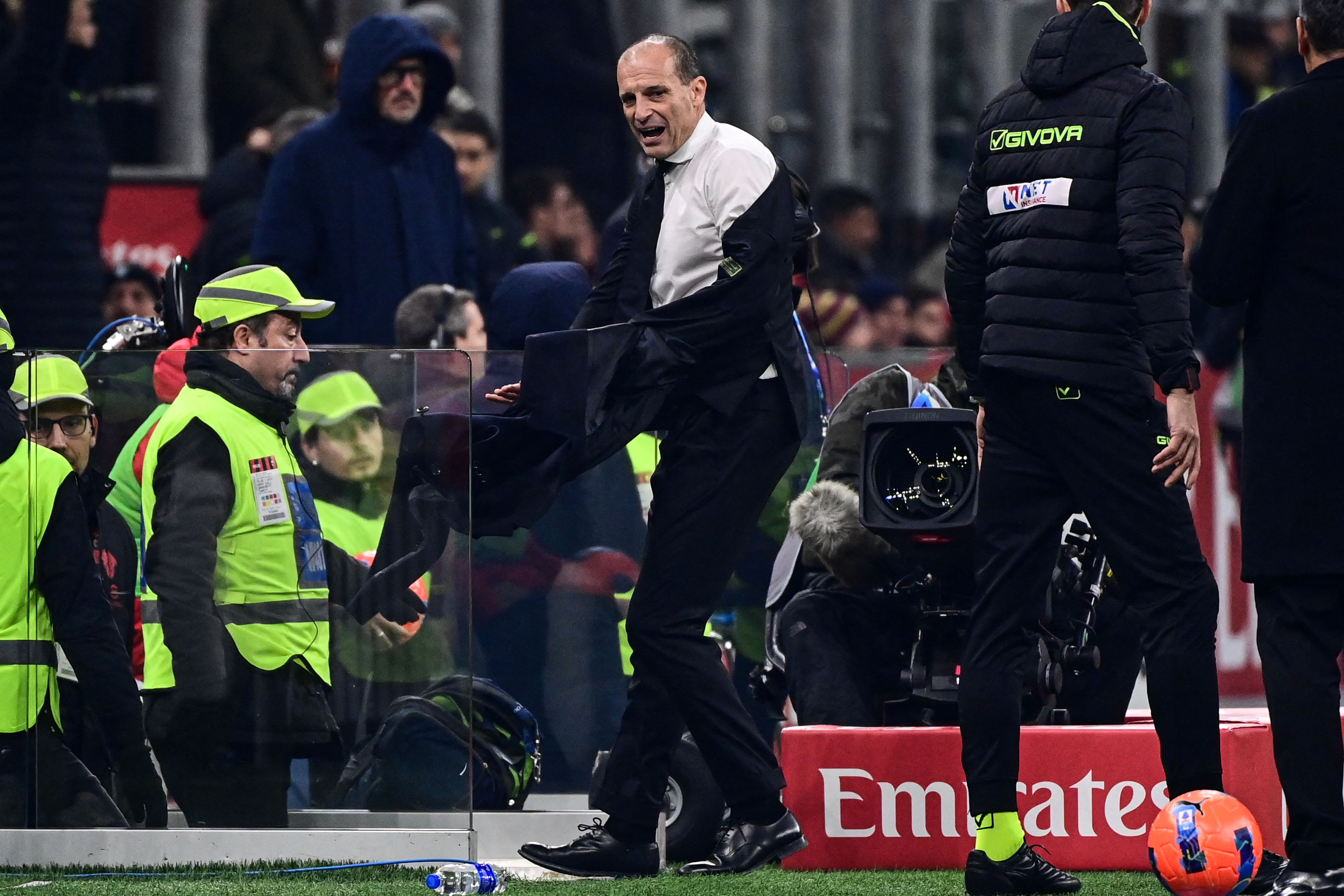 Milan-Lazio clash at San Siro with Allegri sanctions