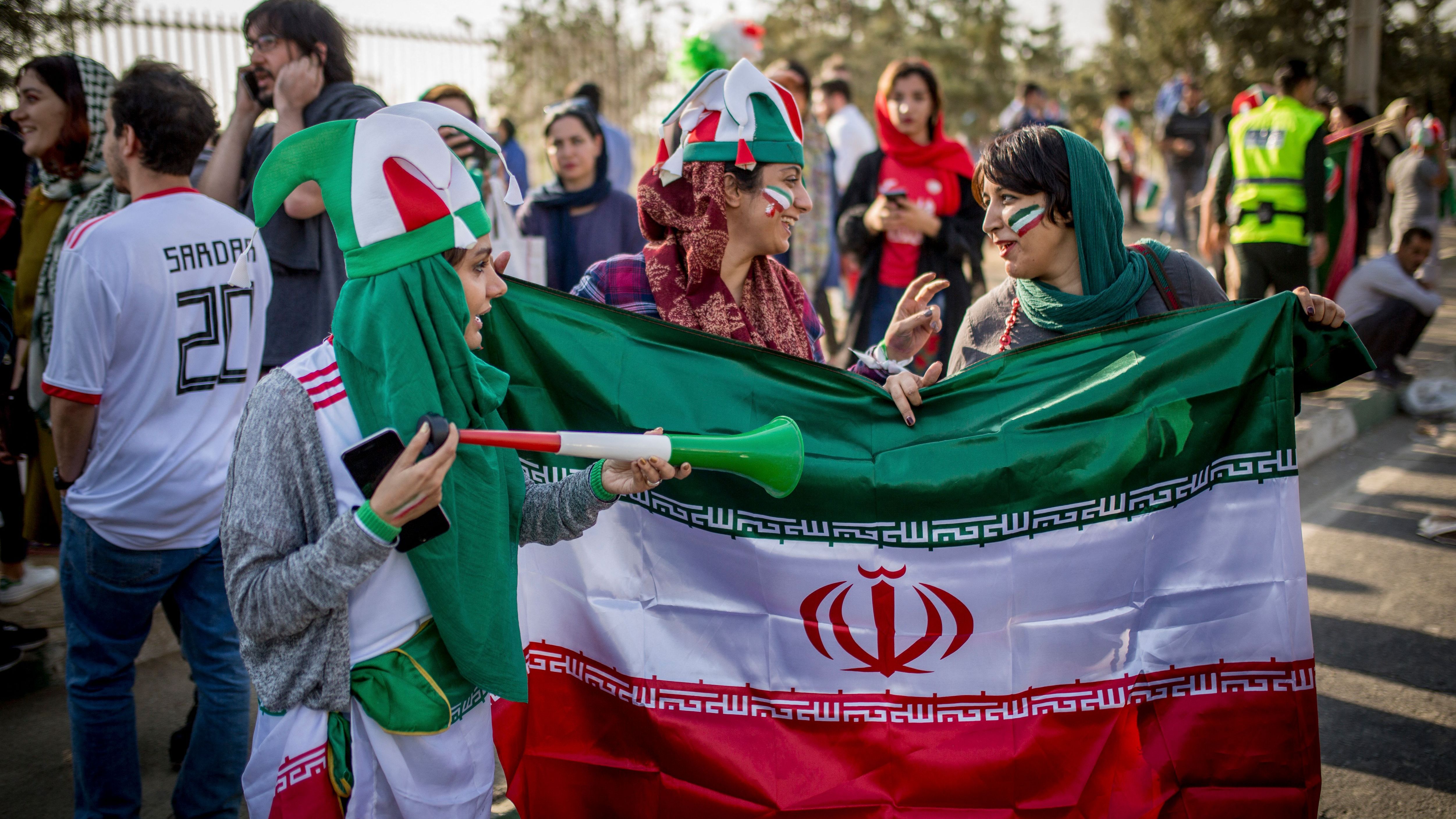 Female-Iranian-Fans-Attend-Stadium-For-The-First-Time