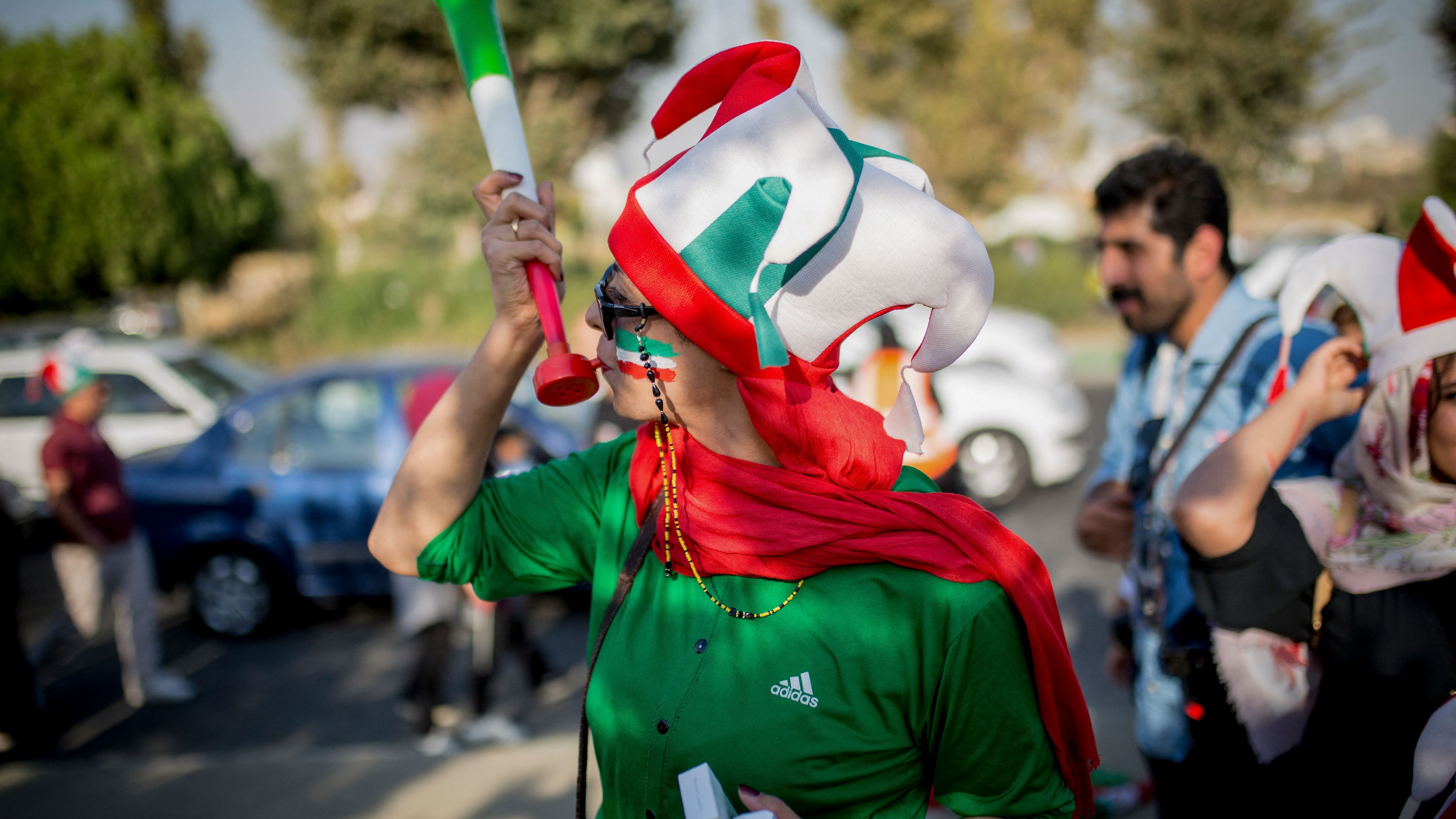 Female-Iranian-Fans-Attend-Stadium-For-The-First-Time