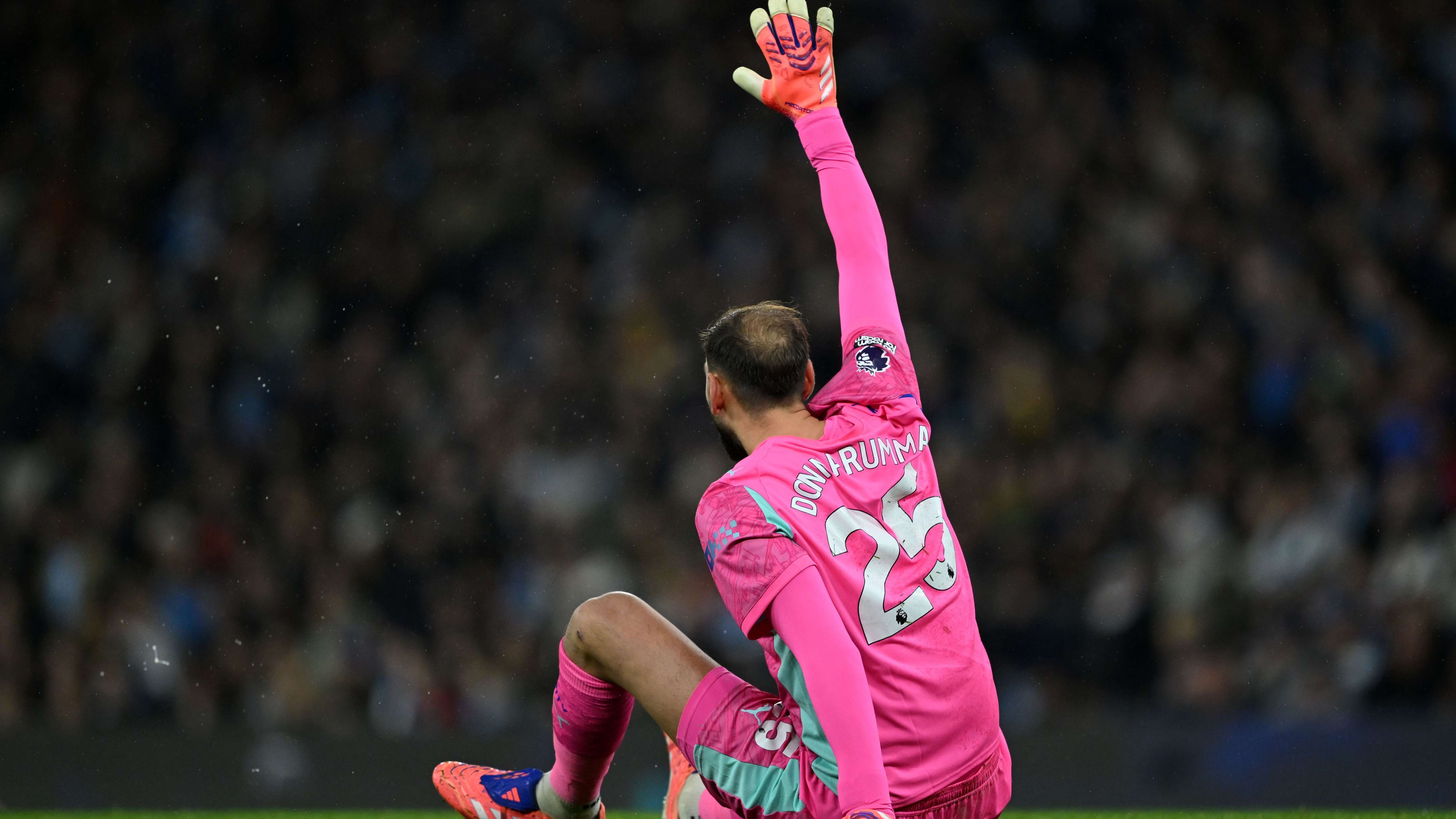 Manchester City v Leeds United - Premier League